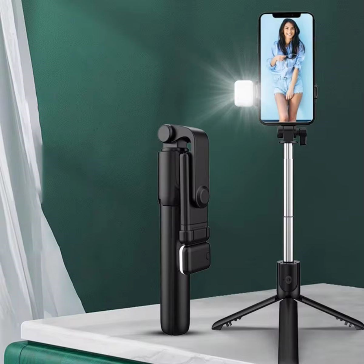 Kendiliğinden LED Işıklı Kumandalı Uzayabilen Selfie Çubuğu,Masa 