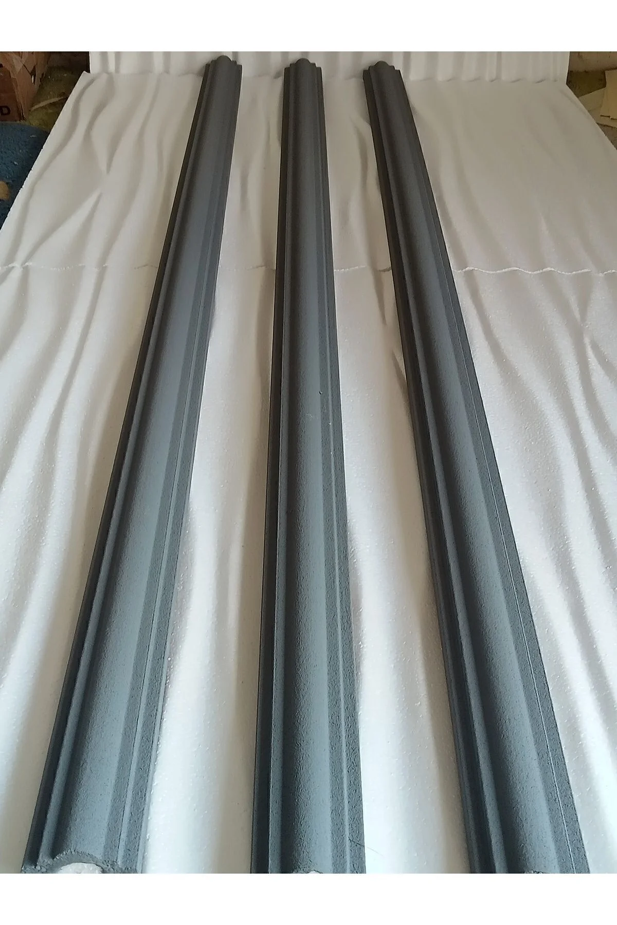 Kendinden Yapışkanlı Duvar Çıtası 4 Cm 1 Metre Minella01