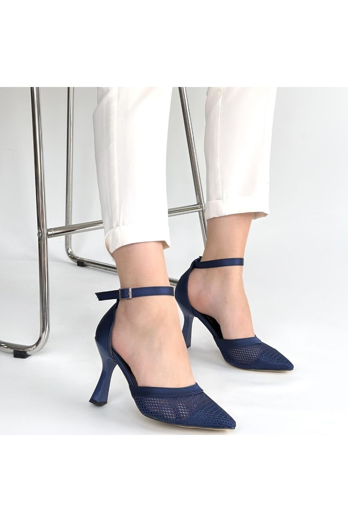 Keny Lacivert Saten Topuklu Ayakkabı - Lisinya