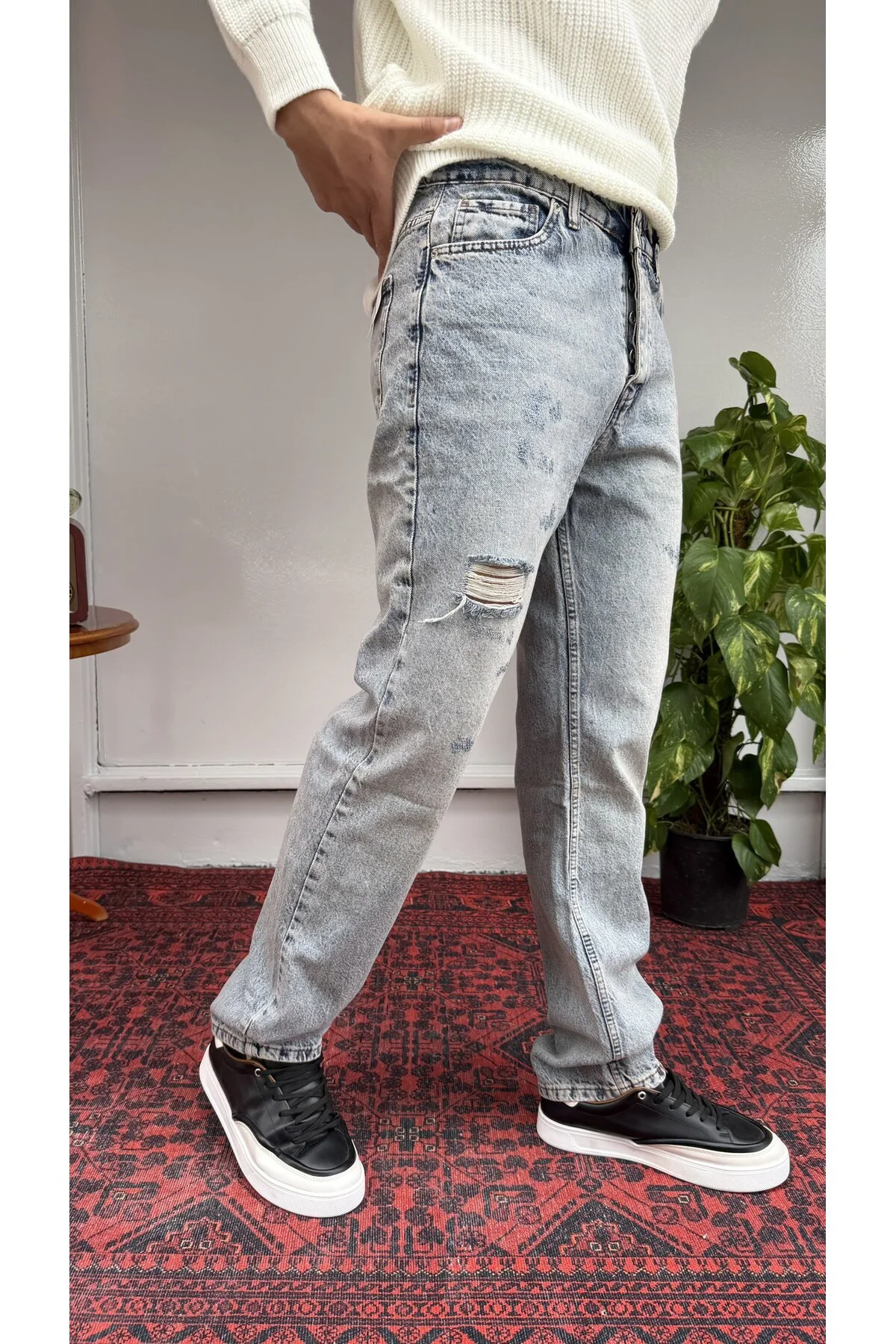Keps Tek Diz Üstü Yırtık Baggy Jean