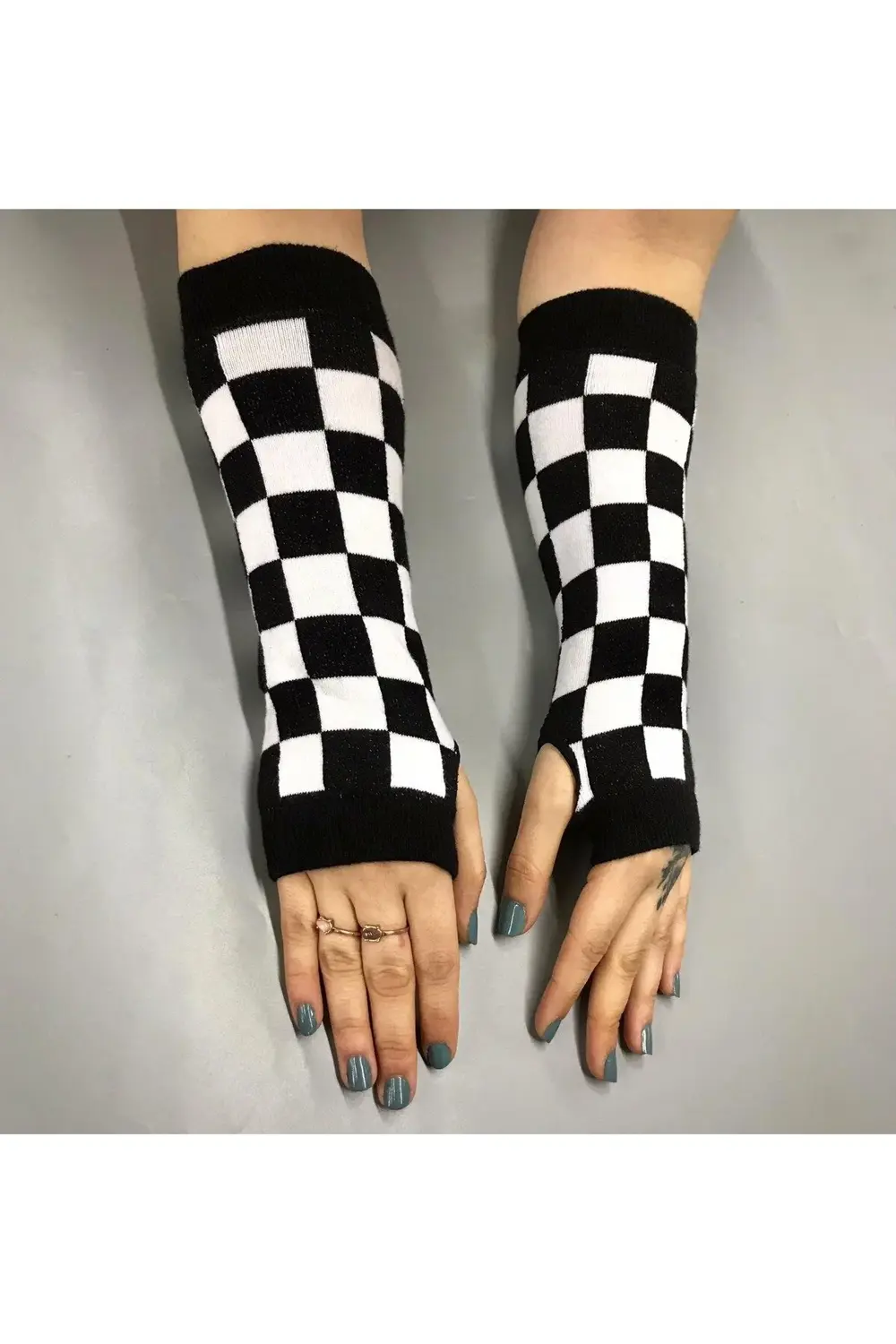 Kesik Parmak Ikili Siyah Beyaz Damalı Kolluk