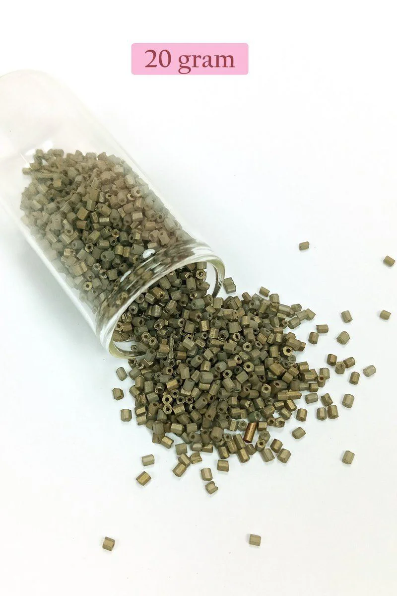 Kesme Cam Boncuk 2mm - Mat Asker Yeşili, 20 Gram - El Sanatları ve Dikiş Süsleme Fiyatı, Yorumları ve Özellikleri