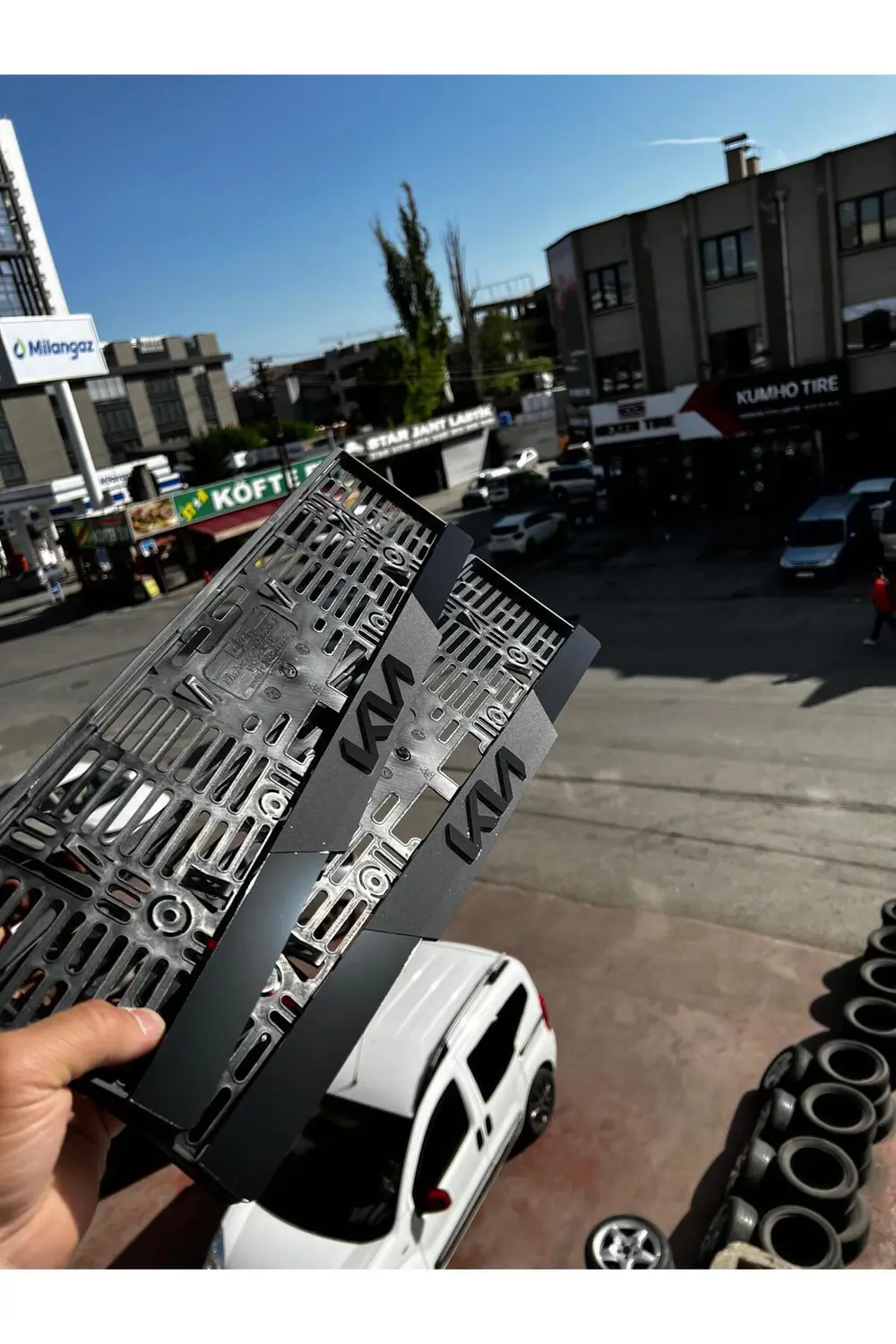 KIA UYUMLU LOGOLU MAT Pleksi Plakalık (1TAKIM,2,ADET)