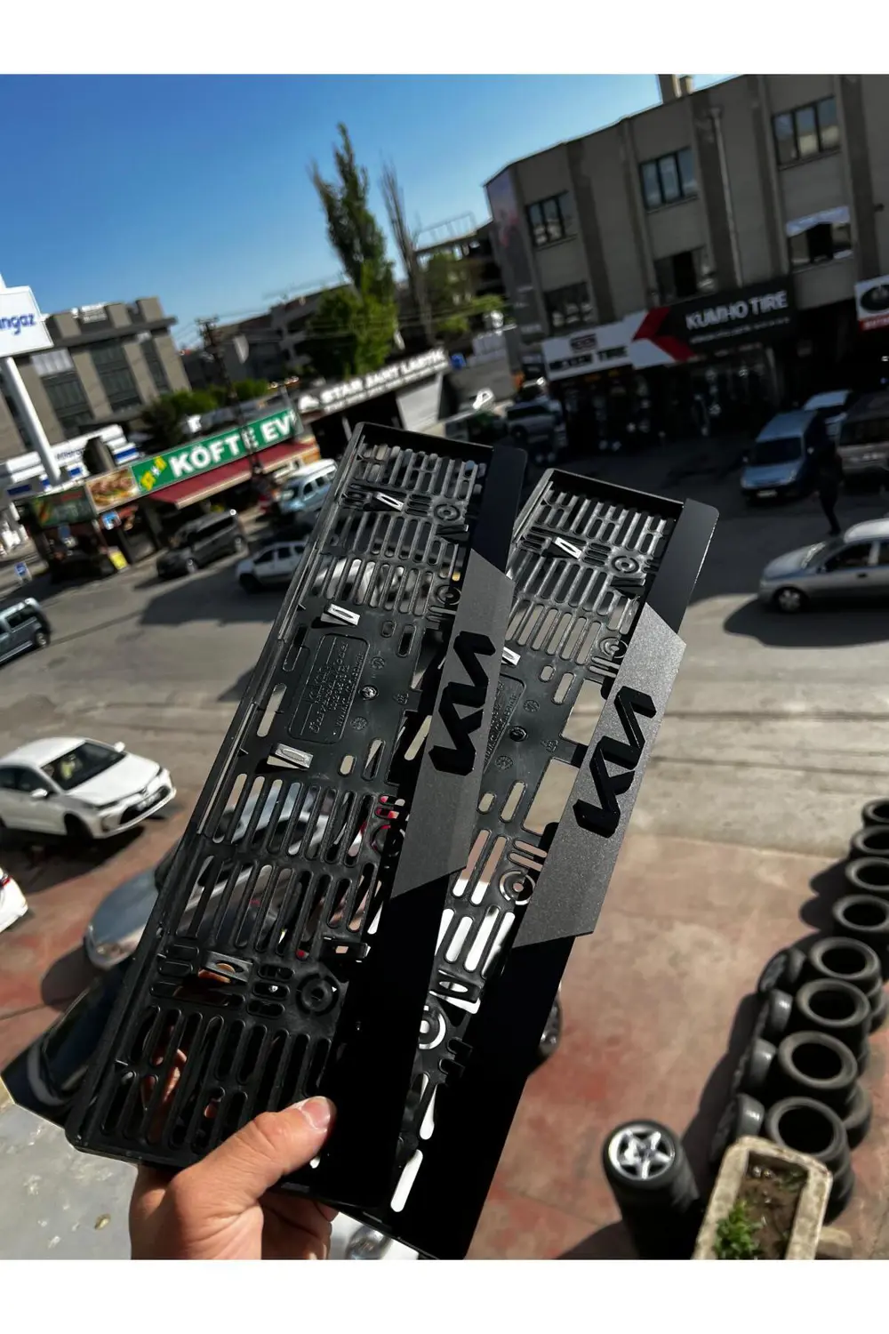 KIA UYUMLU LOGOLU MAT Pleksi Plakalık (1TAKIM,2,ADET)
