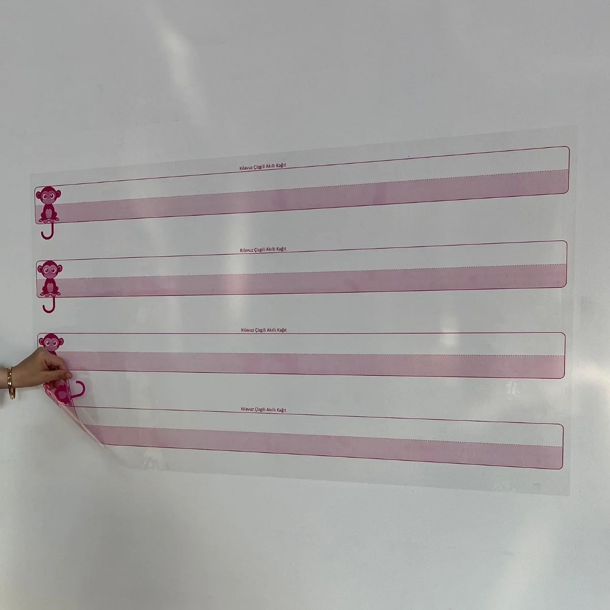 Kılavuz Çizgili Akıllı Kağıt Yazı Tahtası Duvarda İz Bırakmaz Statik Yeni Müfredata Uygun 100x56cm Kılavuz Çizgili Akıllı Kağıt Yazı Tahtası Duvarda İz Bırakmaz Statik Yeni Müfredata Uygun 100x56cm