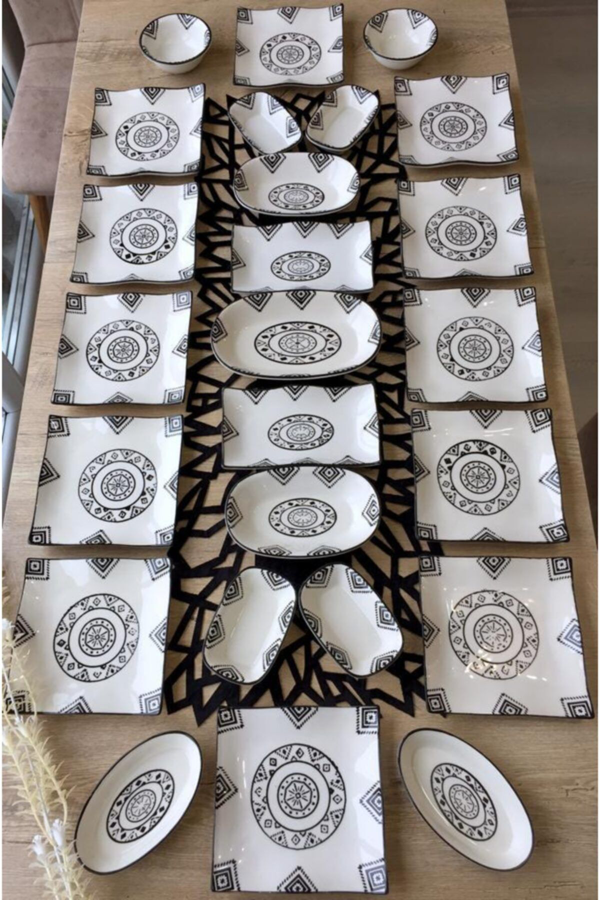 Kilim Pattern 12 Kişilik 25 Parça Kahvaltı Takımı