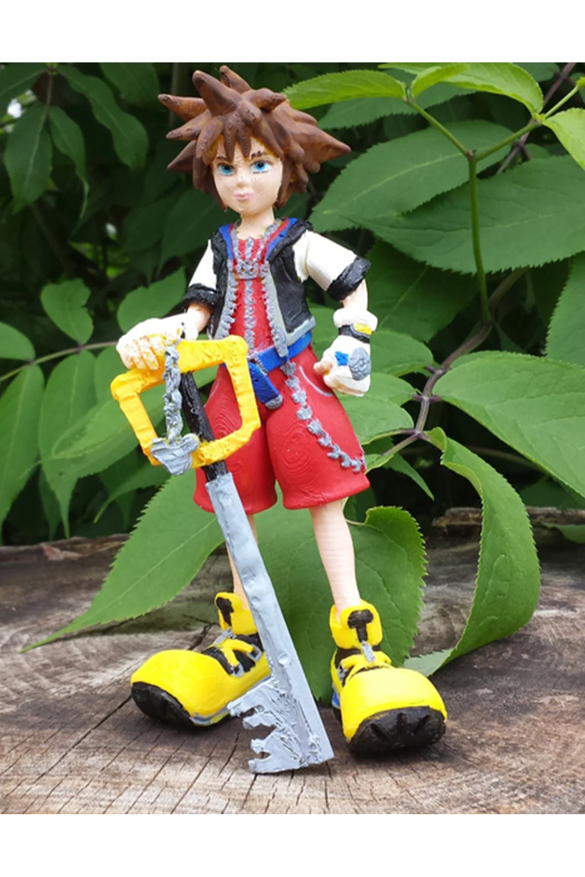 Kingdom Hearts Sora Boyalı Figür 13CM