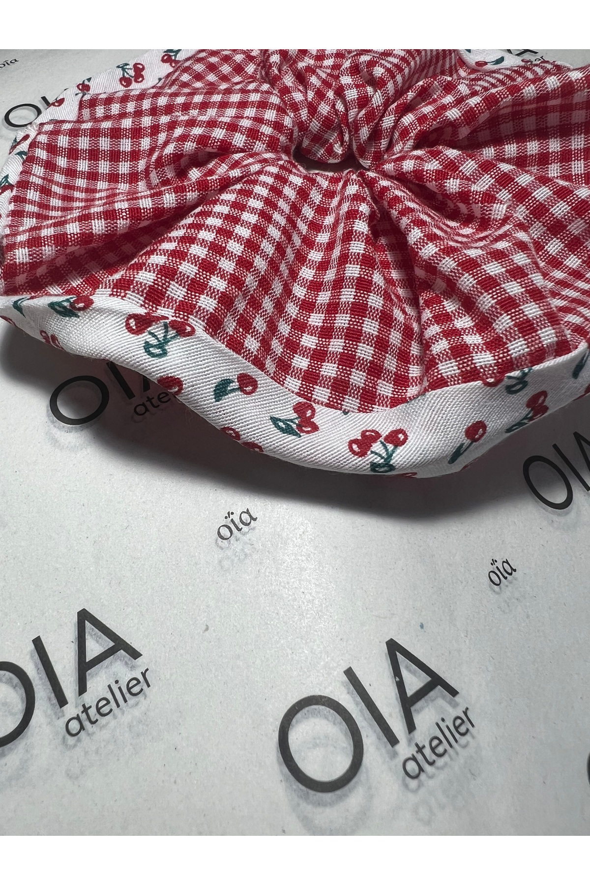 Kiraz Kenarlı Pötikare Kırmızı Scrunchie Lastik Toka