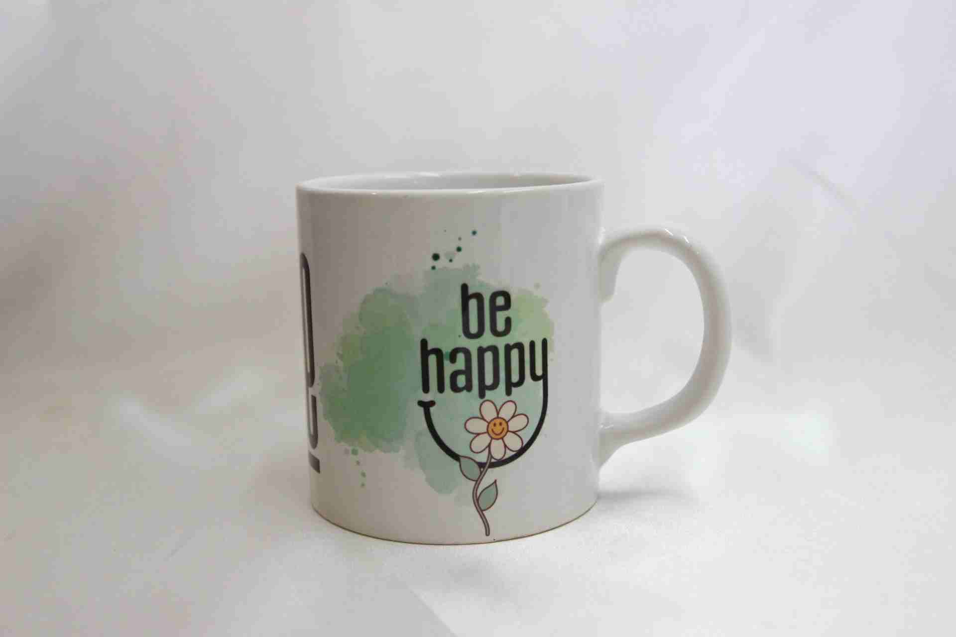 Kirby Temalı Yastık Smile Temalı Termos, Defter ve Kupa Bardak Hediye Kutusu