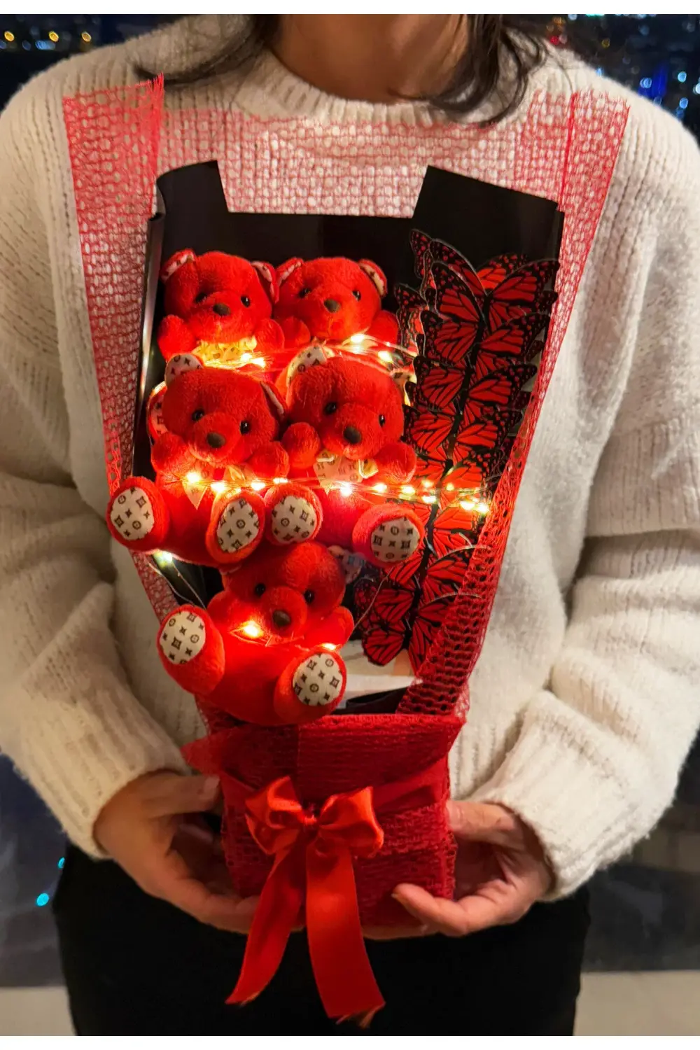 Kırmızı Ayıcıklı Kelebekli Işıklı Ayıcık Buketi - Peluş Buket - S