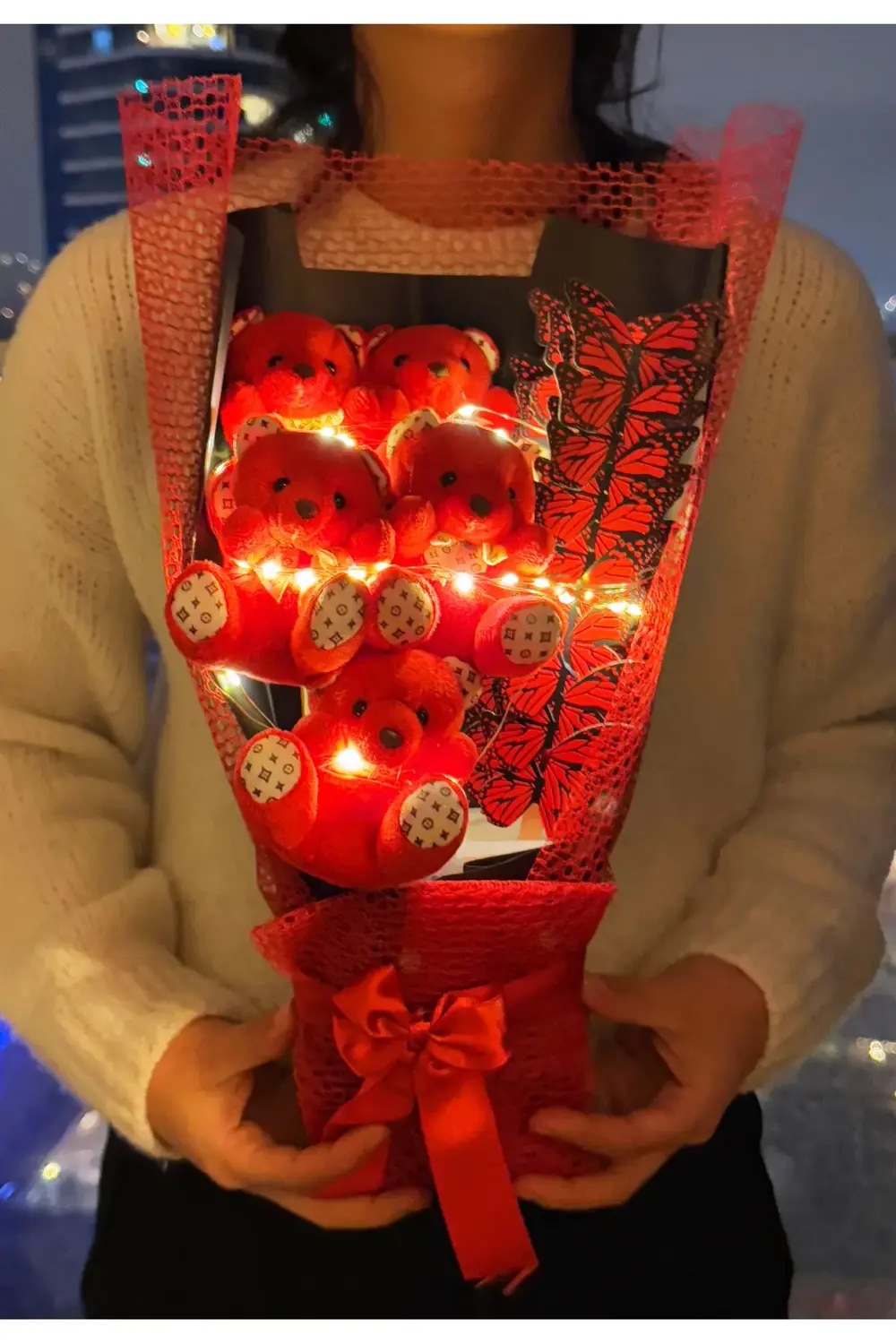 Kırmızı Ayıcıklı Kelebekli Işıklı Ayıcık Buketi - Peluş Buket - S