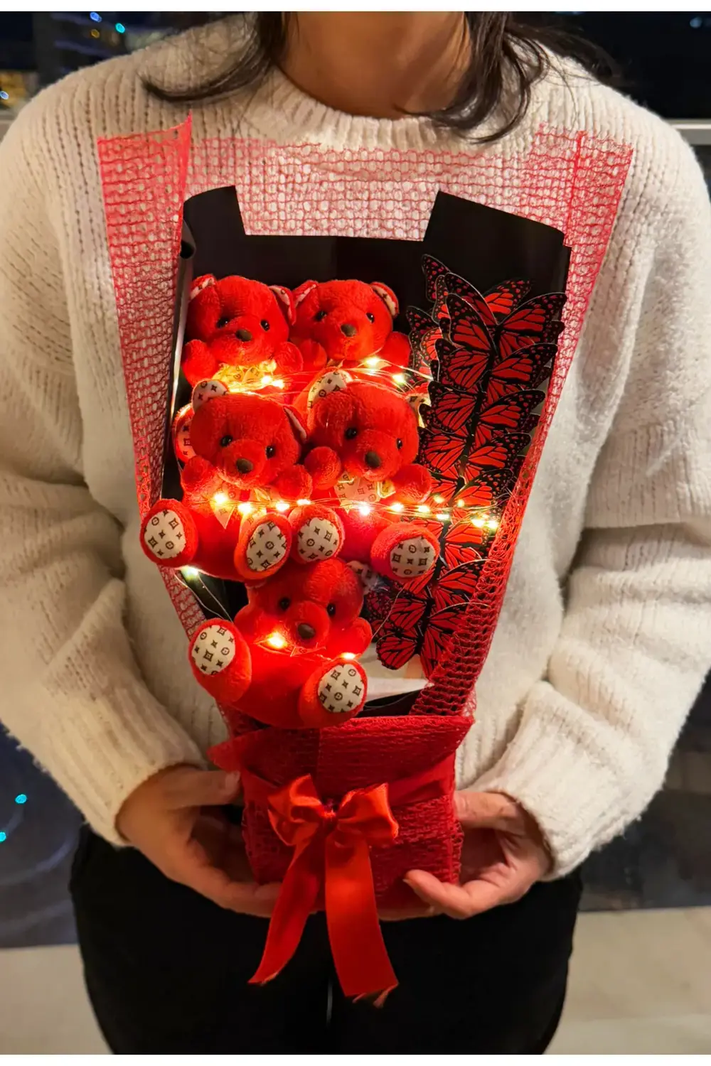 Kırmızı Ayıcıklı Kelebekli Işıklı Ayıcık Buketi - Peluş Buket - S