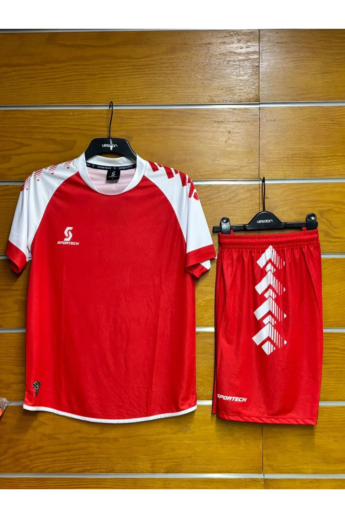 Kırmızı-Beyaz Forma Takımı (İsim ve Numara Yazılır) K0176-2XL