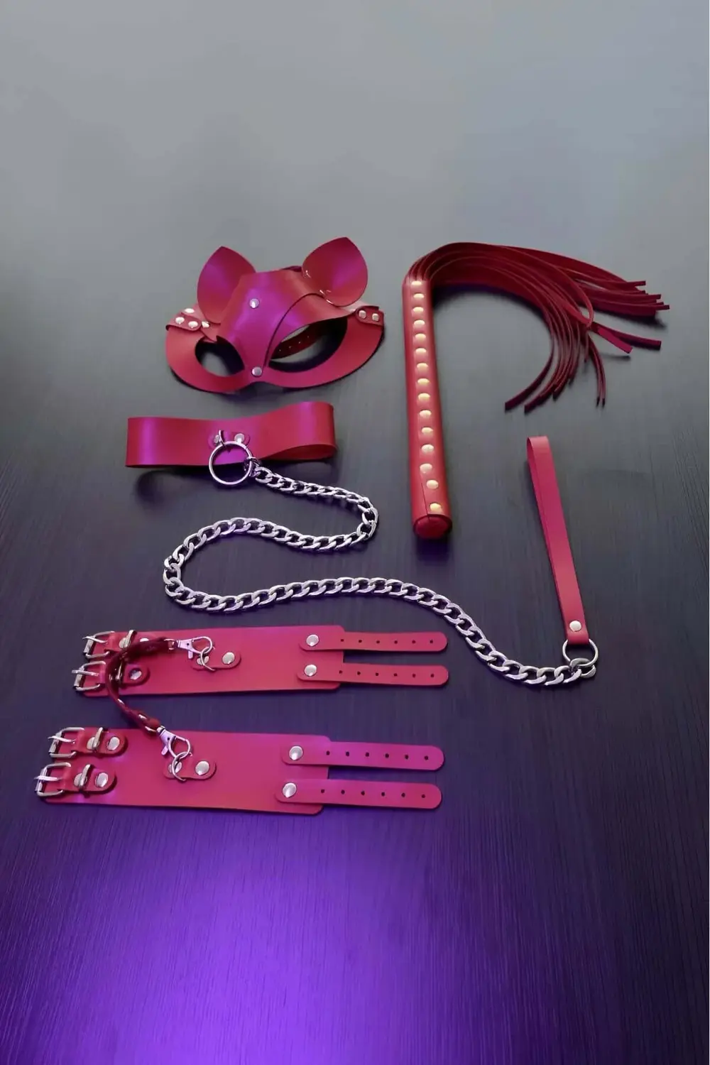 Pilelistore Kırmızı Fantezi Set, Kırbaç - Kelepçe - Tasma - Maske Takım - Brf