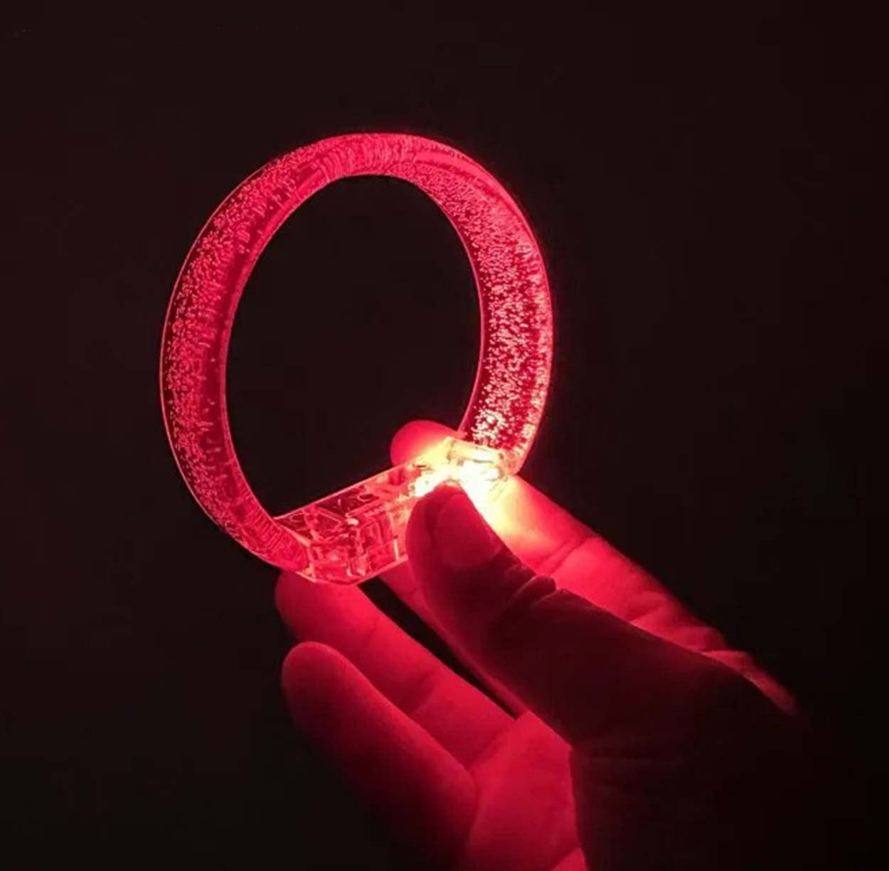 Kırmızı Led Işıklı Baskı Yapılabilen Pilli Bileklik Bilezik 1,5 c Kırmızı Led Işıklı Baskı Yapılabilen Pilli Bileklik Bilezik 1,5 c