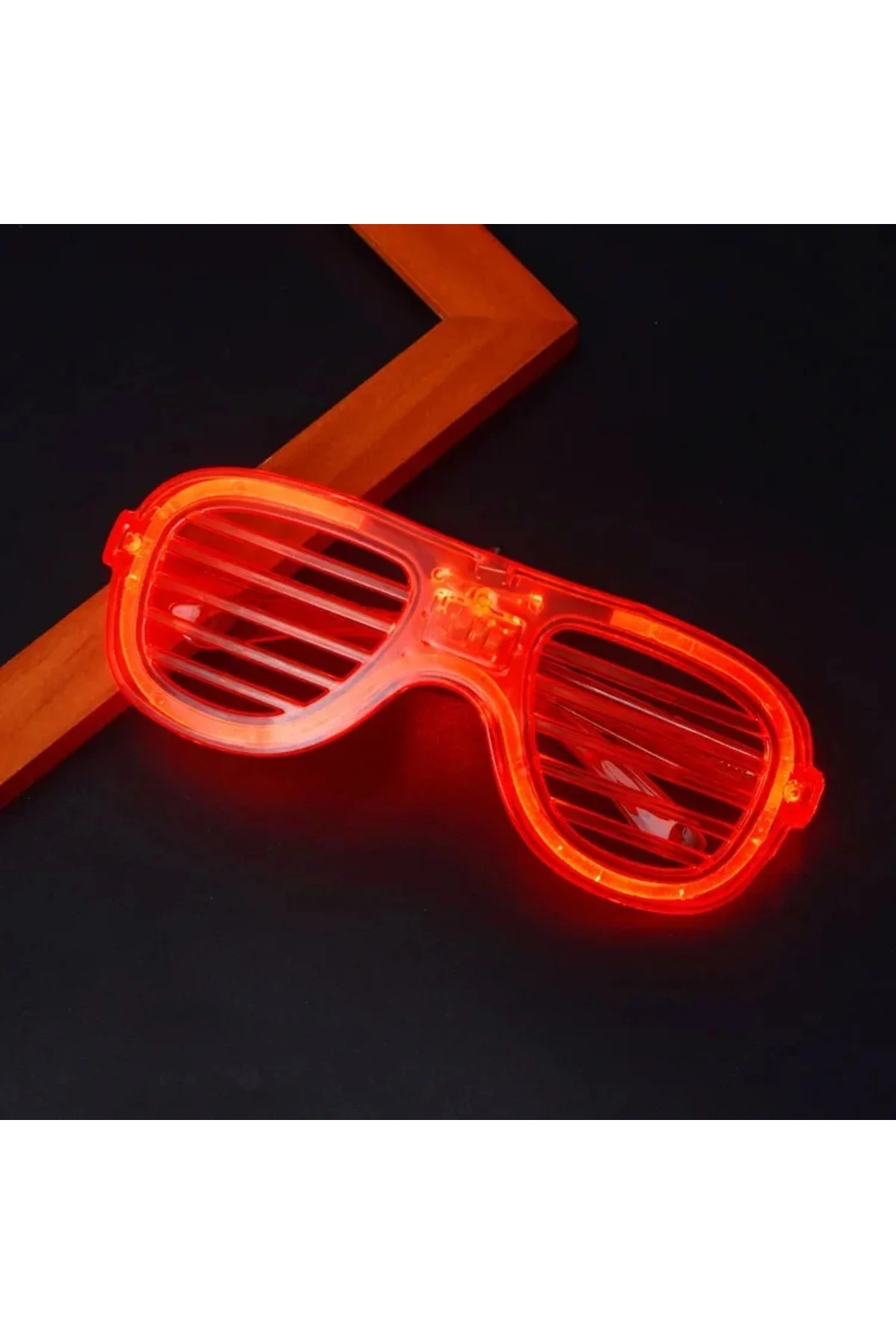 Kırmızı Led Işıklı Parti Gözlüğü - Neon Glow Şerit Gözlük 3 Modlu Kırmızı Led Işıklı Parti Gözlüğü - Neon Glow Şerit Gözlük 3 Modlu
