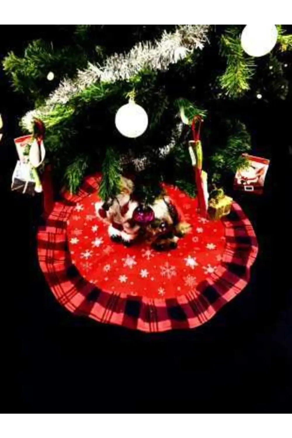 Parti Selesi Kırmızı Simli Ekoseliyılbaşı Ağaç Altı Örtüsü / Yılbaşı Ağaç Altı