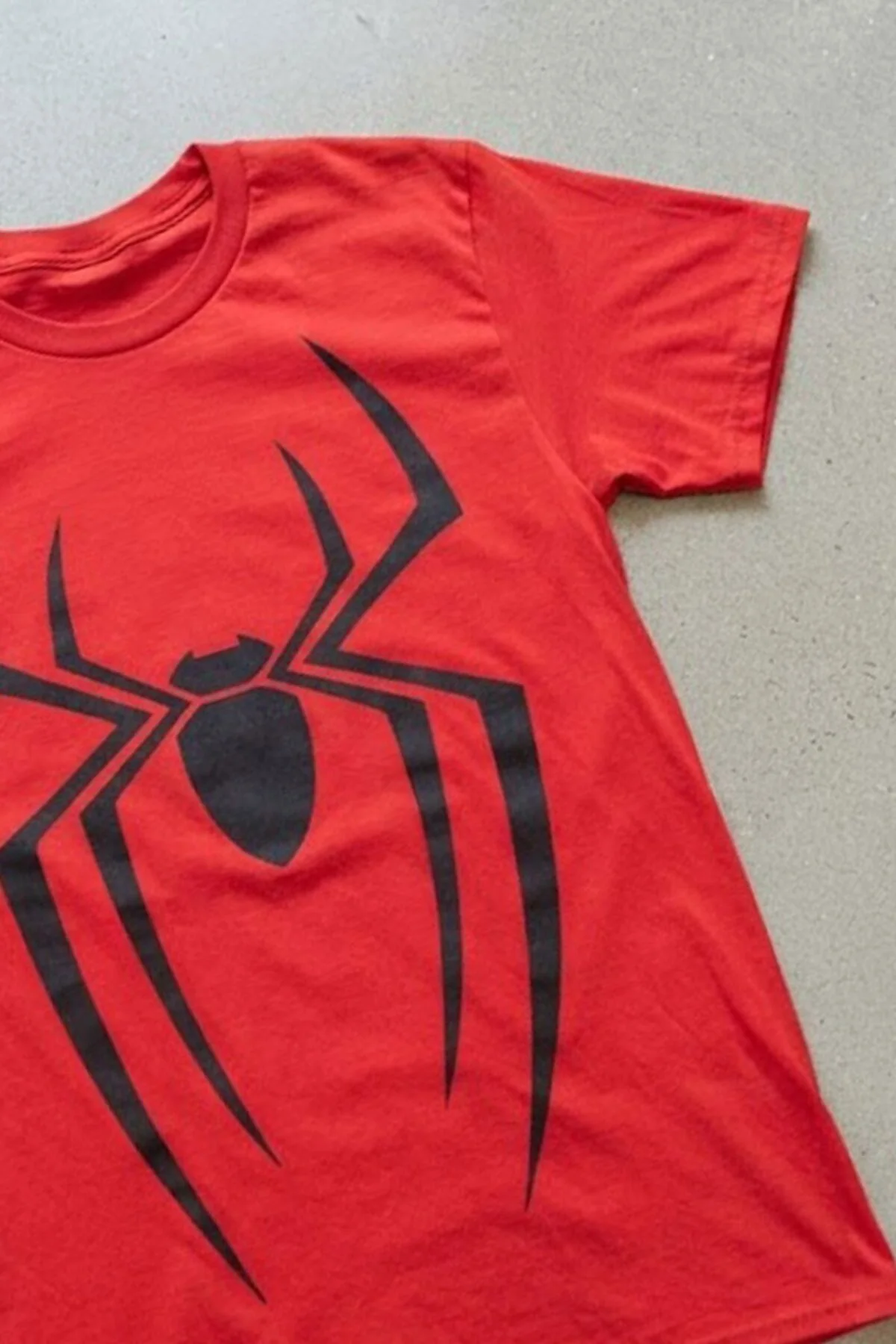 Kırmızı Spider Gotik Y2K Unisex T-Shirt Kırmızı Spider Gotik Y2K Unisex T-Shirt