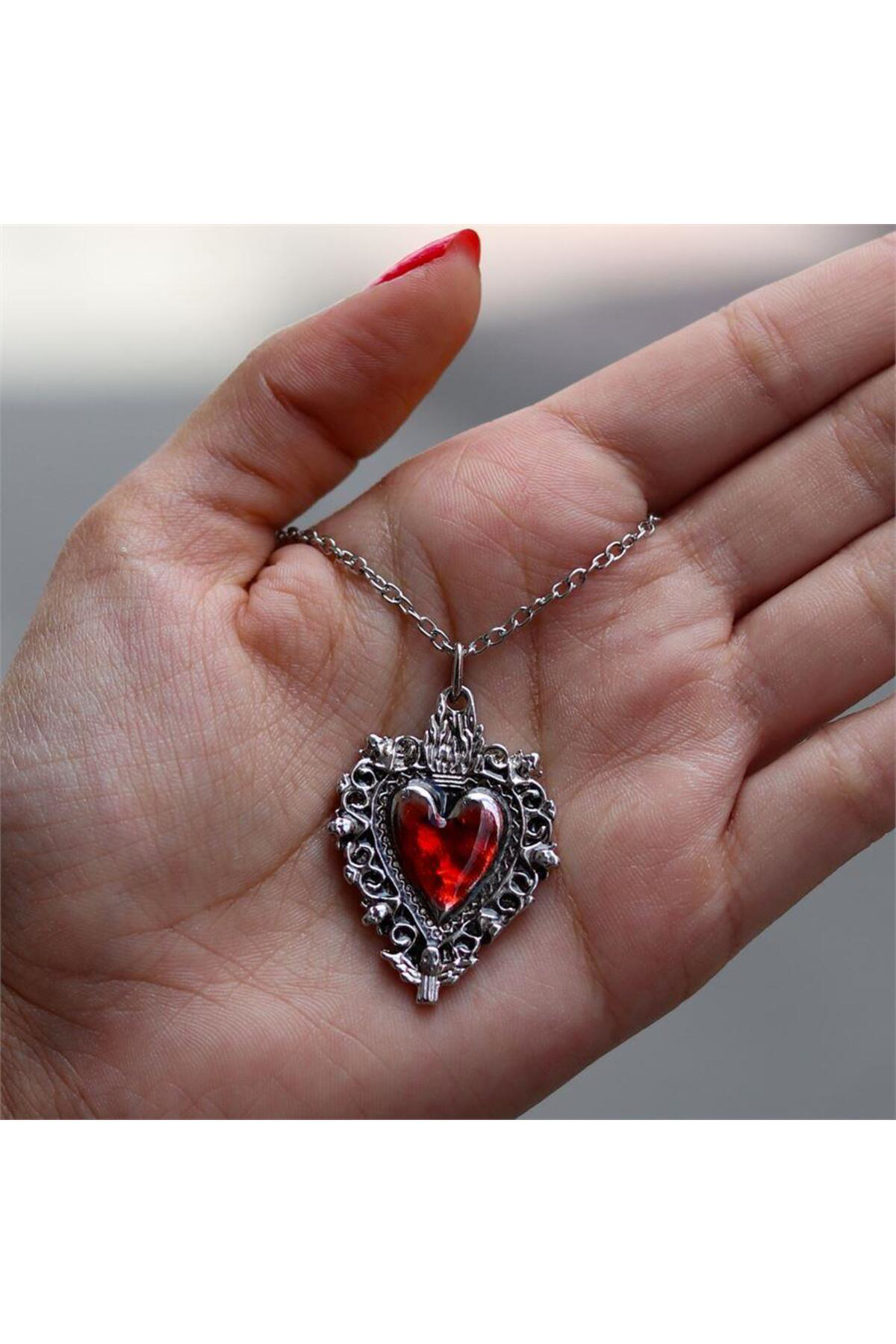 Kırmızı Vintage Heart Talisman Kolye