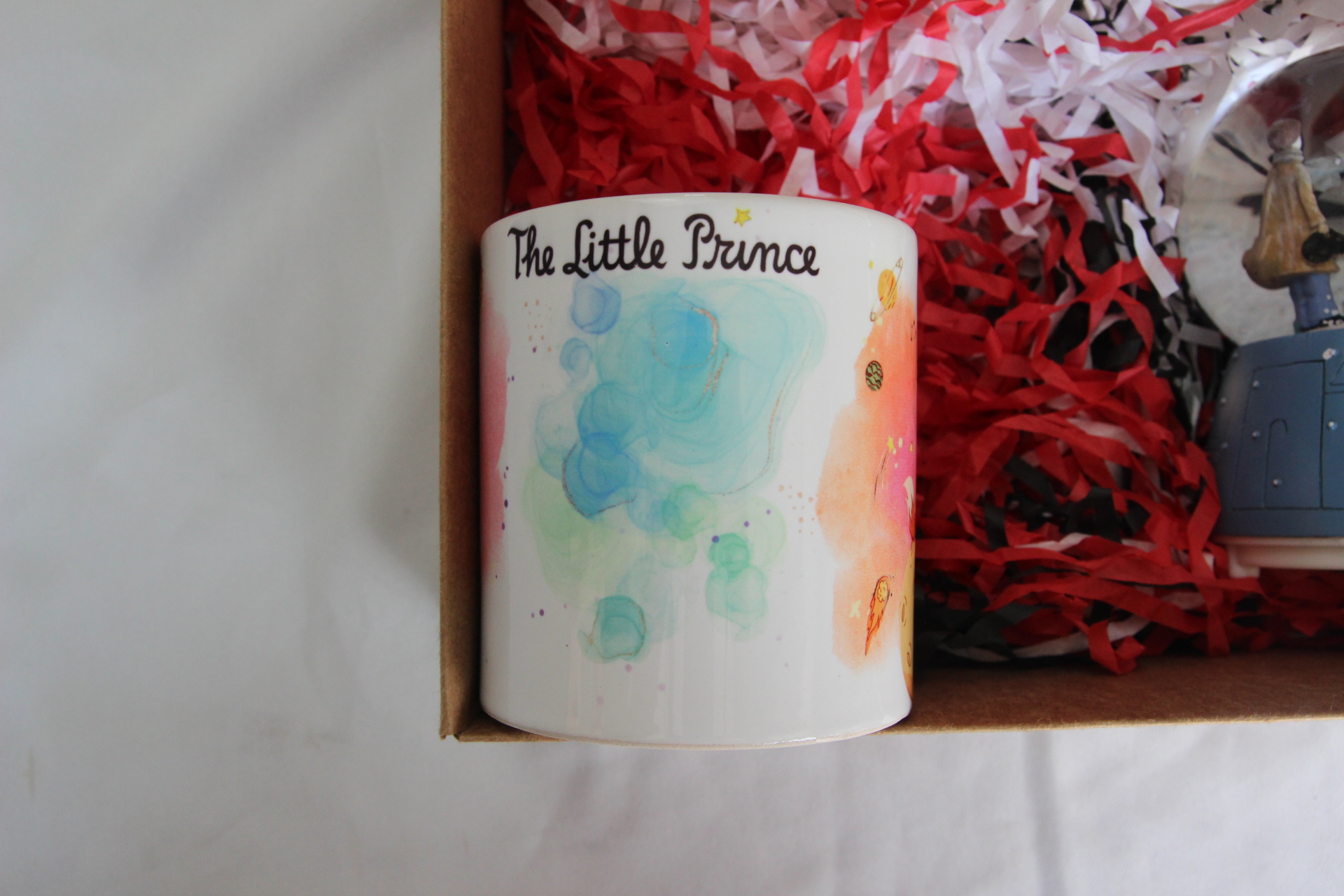 Kış Masalı Temalı Işıklı Müzikli Kar Küresi Ve Küçük Prens Temalı Kupa Bardak Şık Hediye Seti