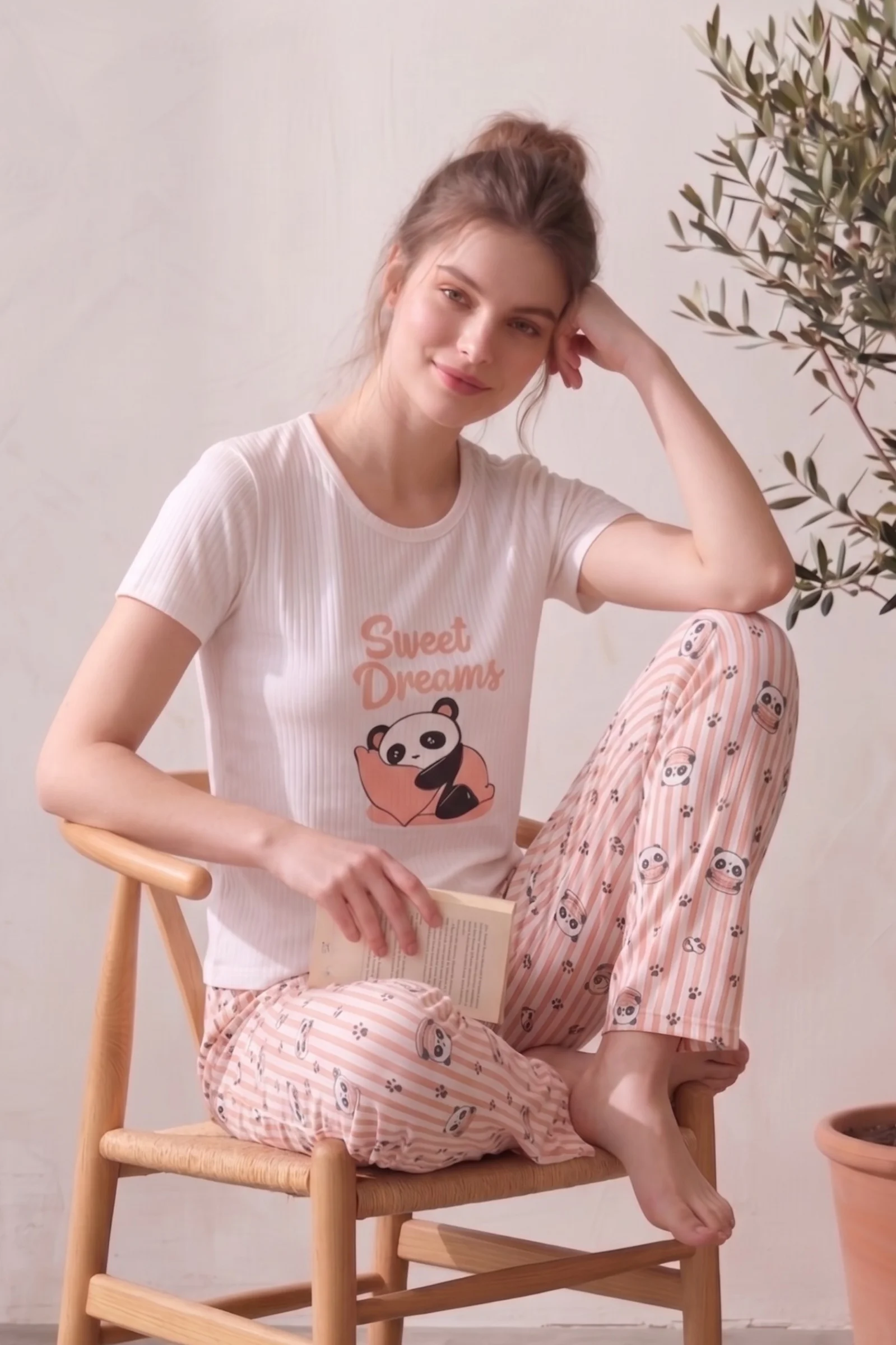 Kısa Kollu Desenli Yazlık Kadın Pijama Takımı, Yavruağzı, 3XL Kısa Kollu Desenli Yazlık Kadın Pijama Takımı, Yavruağzı, 3XL Fiyatı, Yorumları ve Özellikleri