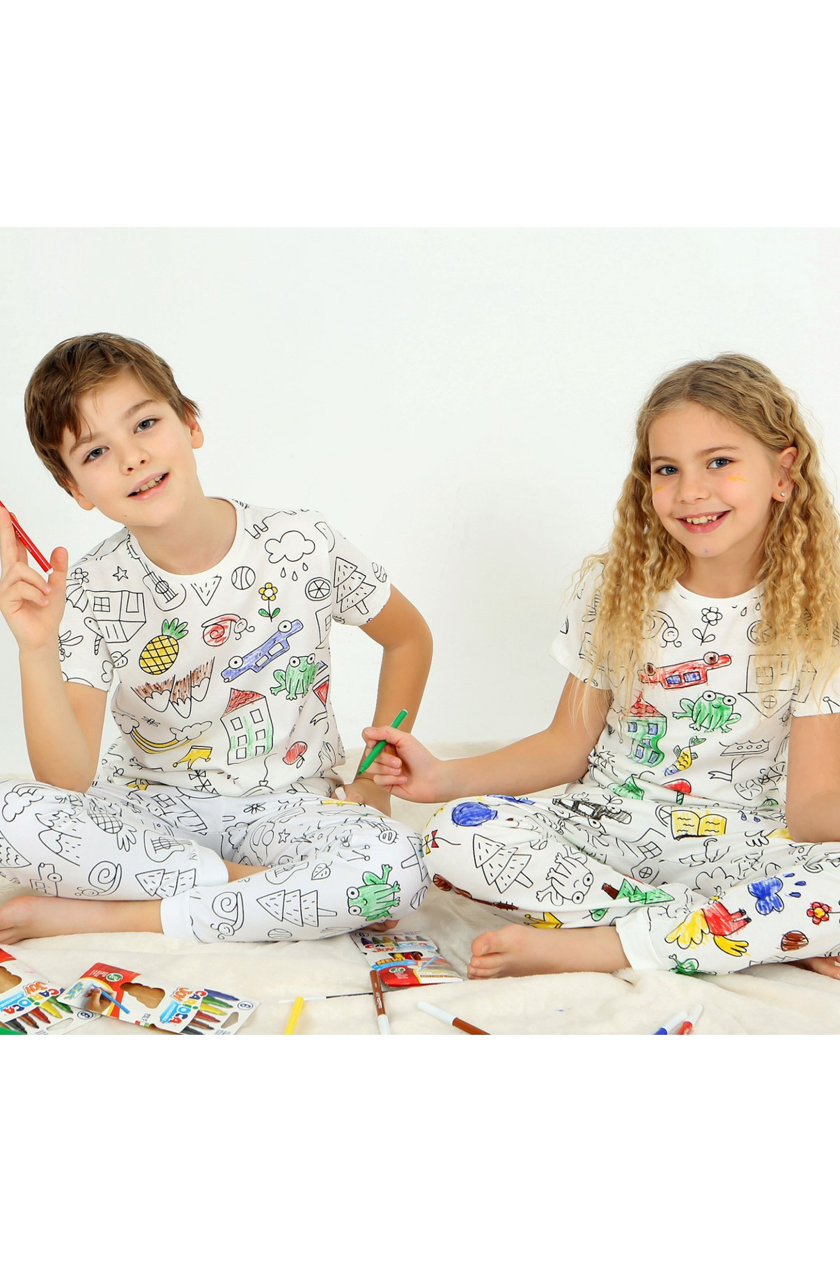 Diamondstar Kisa Kollu + Özel Kalem Boyanabilir Kiz Erkek Çocuk Pijama Takim