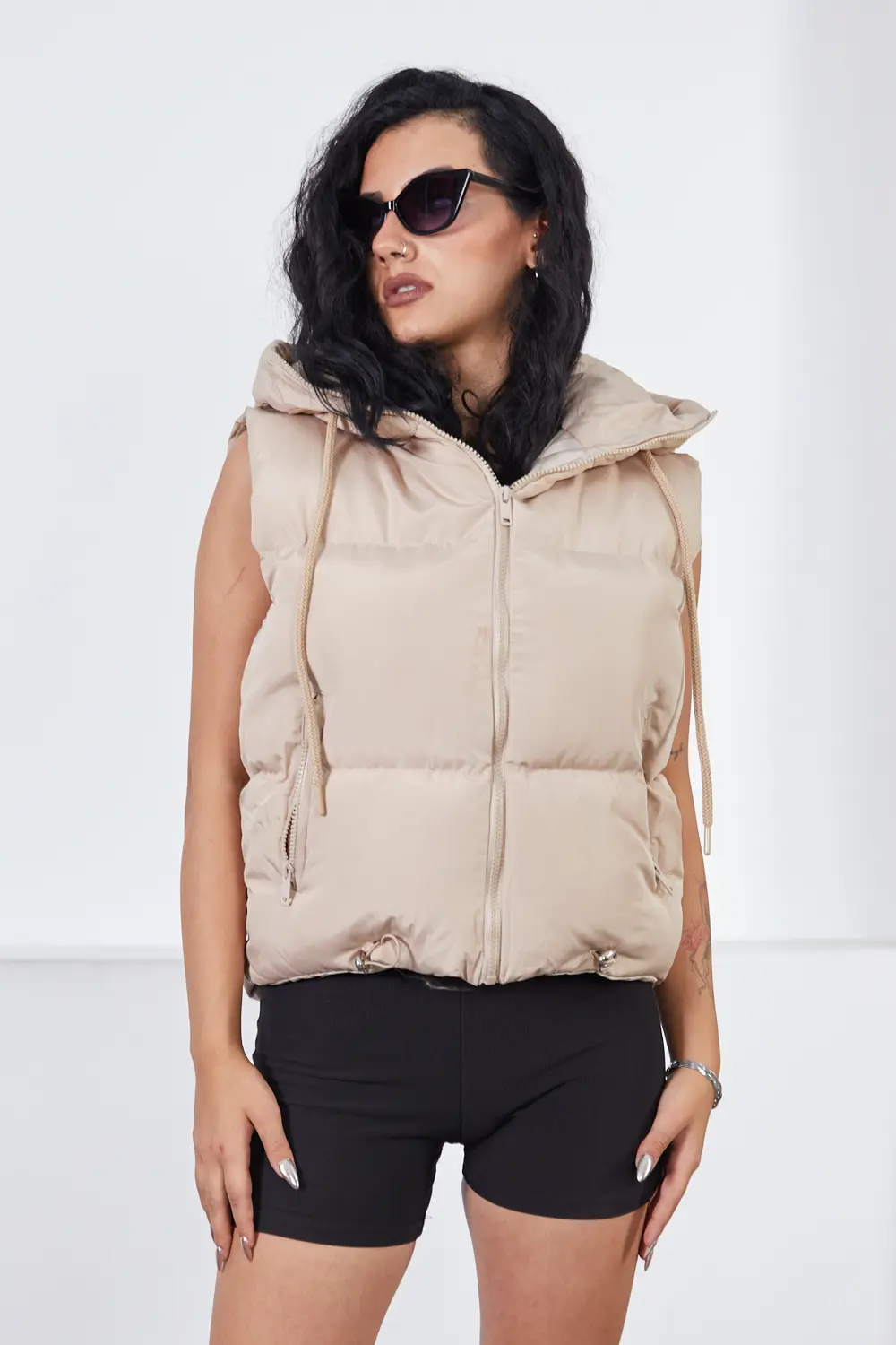 Moda Armanc Kısa Spor Kapüşonlu Şişme Yelek