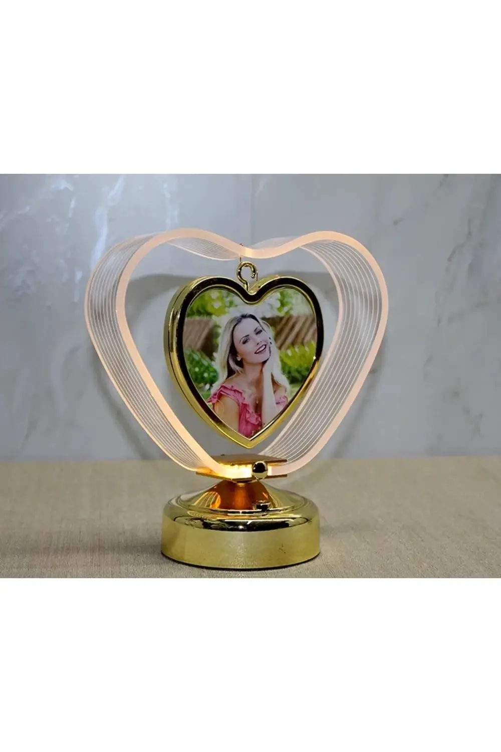 Kişiye Özel Fotoraf Alanli Kalpli Led Çerceve Alk4450