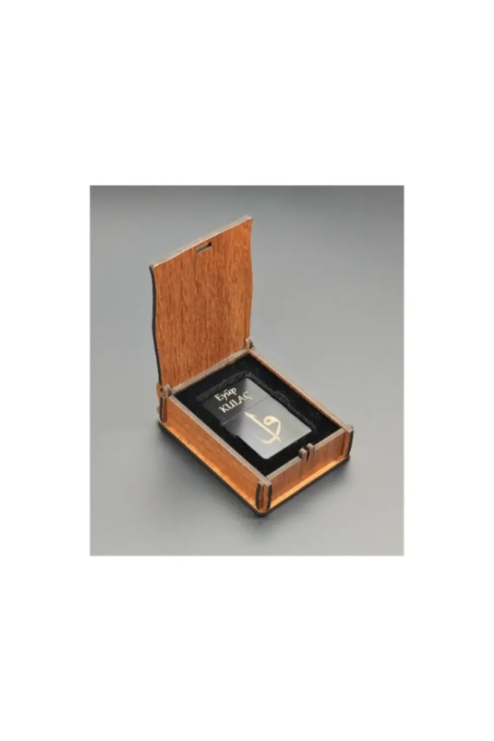 - Kişiye özel İsimli - Benzinli Çakmak - Elif/Vav'lı