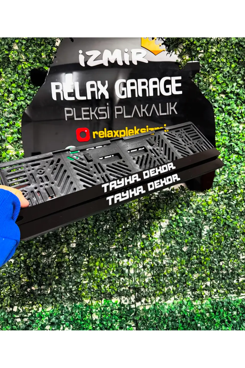 KİŞİYE ÖZEL ULTRA PARLAK TAKMATİK PLEKSİ PLAKALIK