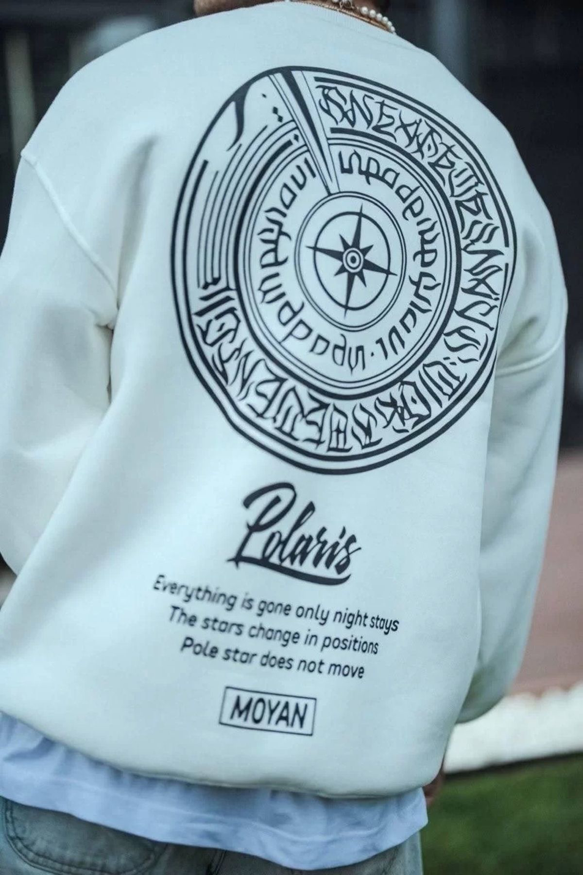 Kışlık Bisiklet Yaka Ön Ve Arka Baskılı Sweatshirt - Beyaz