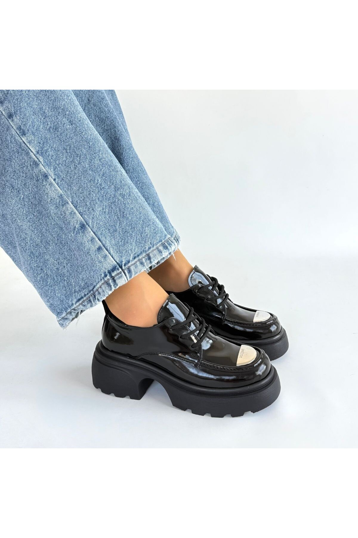 Erbilden Kiya Siyah Rugan Dolgu Topuk Oxford Ayakkabı