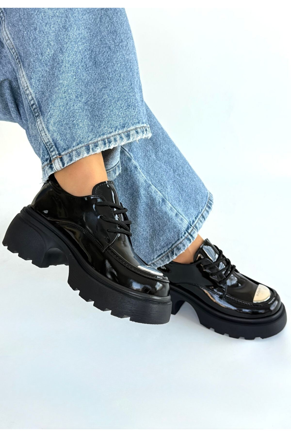 Erbilden Kiya Siyah Rugan Dolgu Topuk Oxford Ayakkabı