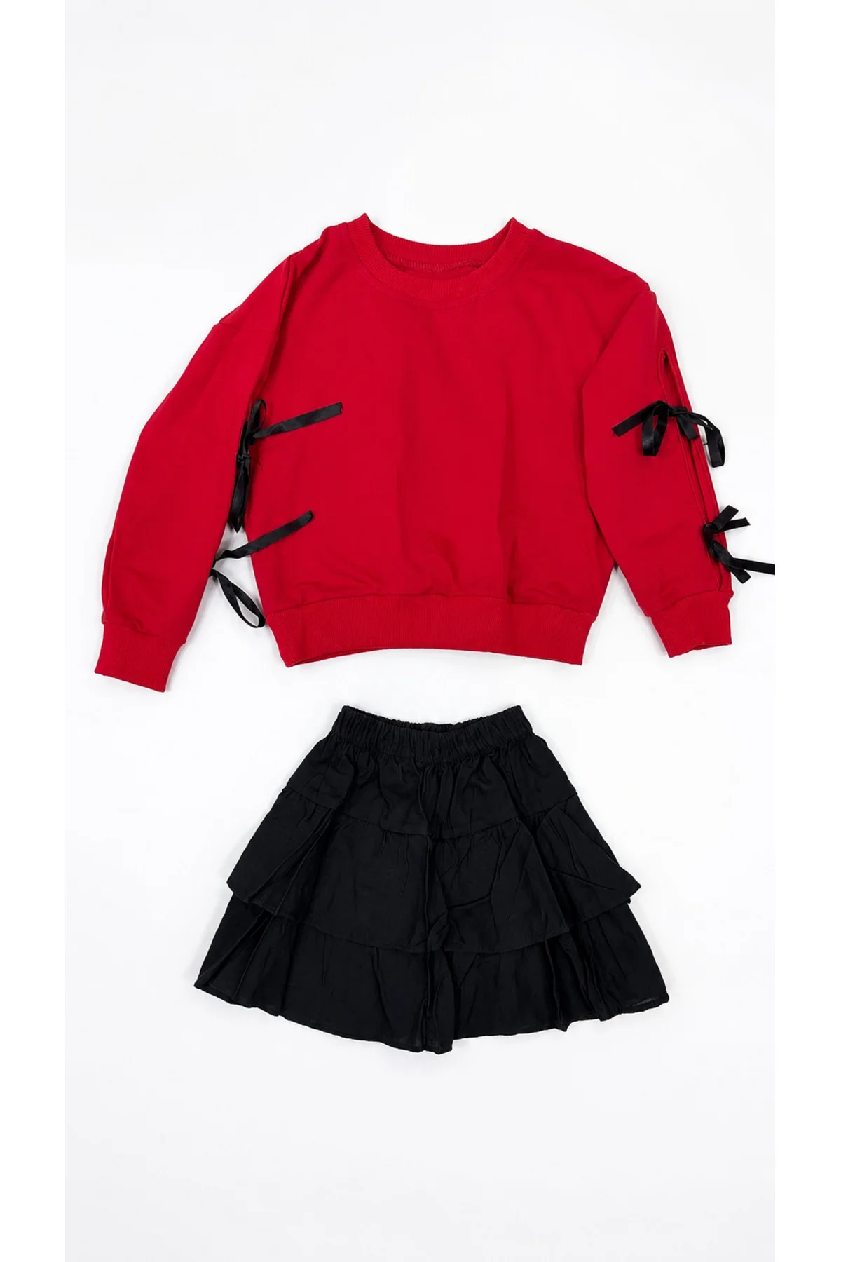 Kız Çocuk Kırmızı Fiyonk Detaylı Sweatshirt ve Siyah Fırfırlı Etek 2’li Takım 3-7 Yaş