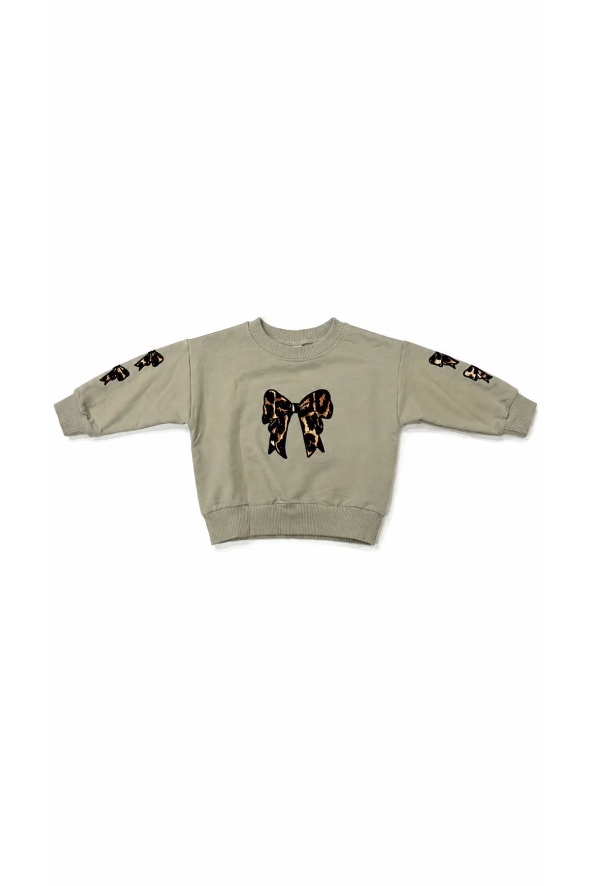 Kız Çocuk Leopar Desenli Fiyonklu Sweatshirt ve Kat Kat Etek 2’li Takım 3-7 Yaş Kız Çocuk Leopar Desenli Fiyonklu Sweatshirt ve Kat Kat Etek 2’li Takım 3-7 Yaş