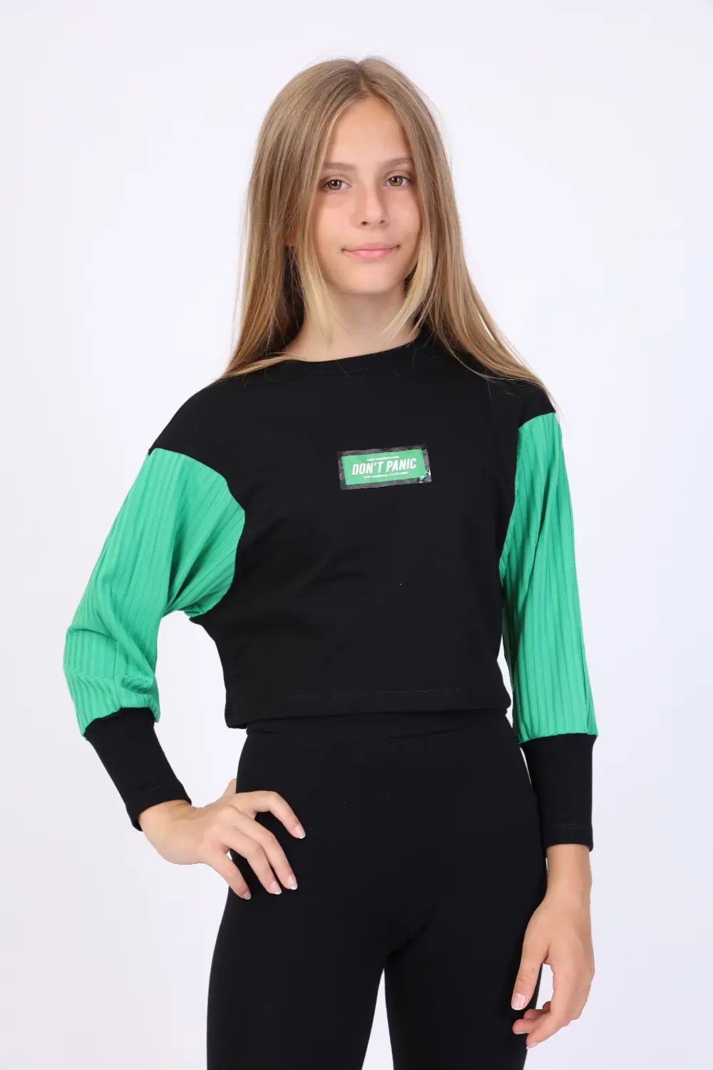 Kız Çocuk Relax Fit Bisiklet Yaka Düşük Omuz Baskılı Crop Sweatsh