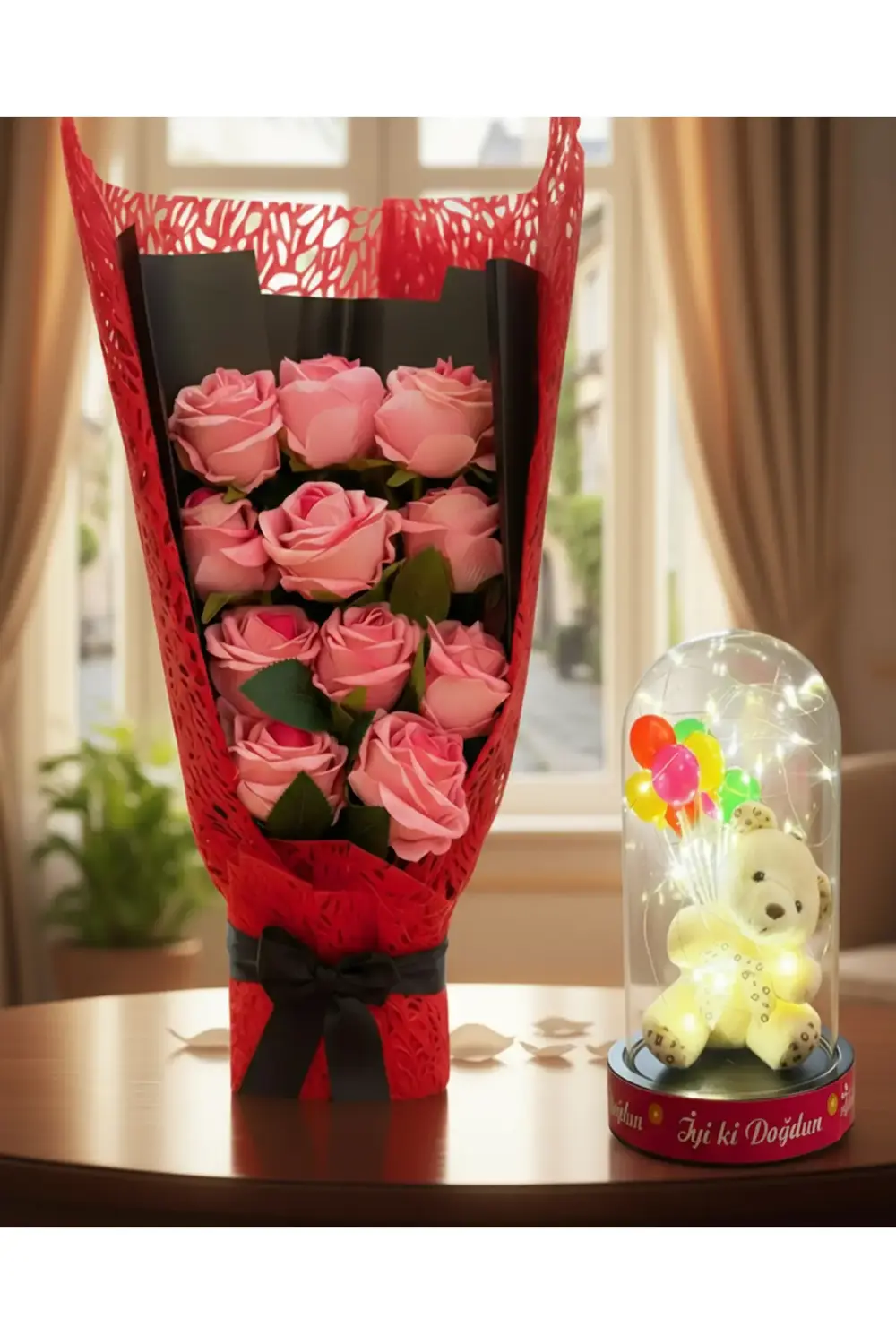 Kız Kardeşe Dogum Gunu Hediyesi - Pembe Gül Buketi ve Led Işıklı