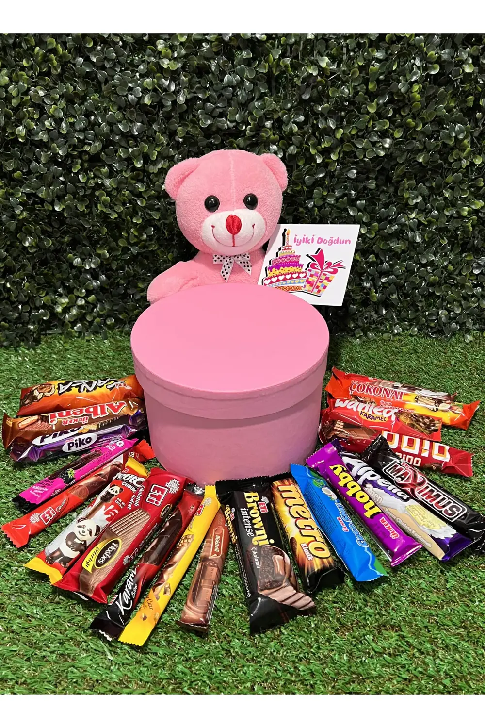 Kiza Çikolata Dolu ve Pembe Temalı Ayıcıklı - Dogum Gunu Hediyesi