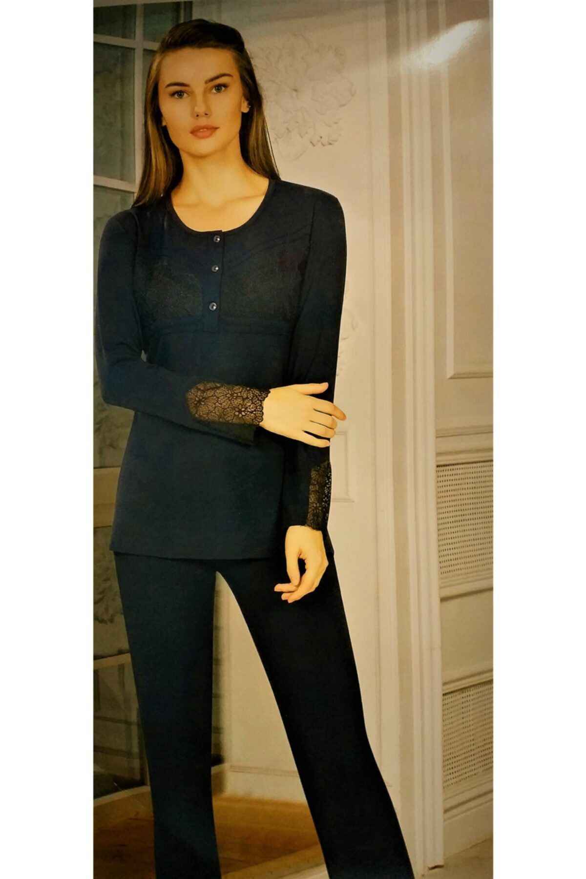 Klasik Dantel Detaylı Kışlık Pijama Takımı Lacivert