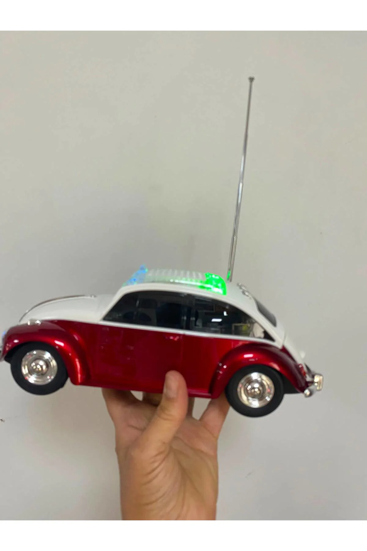 Klasik Oyuncak Araba Müzik Çalar Bluetooth Hoparlör Usb Müzik Çalar Tf Aux Sd kart Giriş Fm Radyo 26x10cm