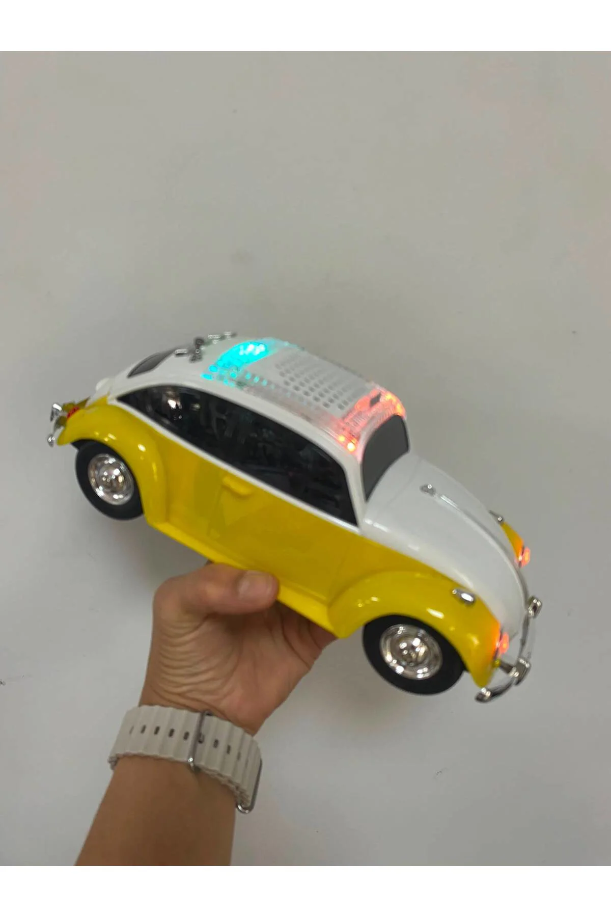 Klasik Oyuncak Araba Müzik Çalar Bluetooth Hoparlör Usb Müzik Çalar Tf Aux Sd kart Giriş Fm Radyo 26x10cm Fiyatı, Yorumları ve Özellikleri