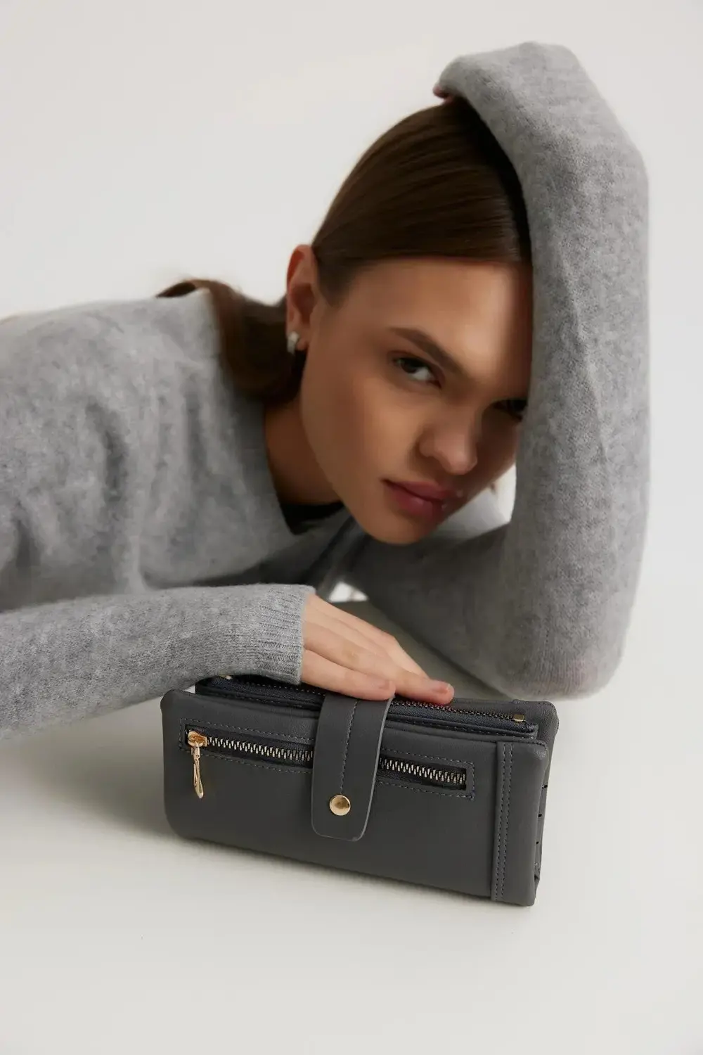 Klipsli Çok Gözlü Kadın Cüzdanı