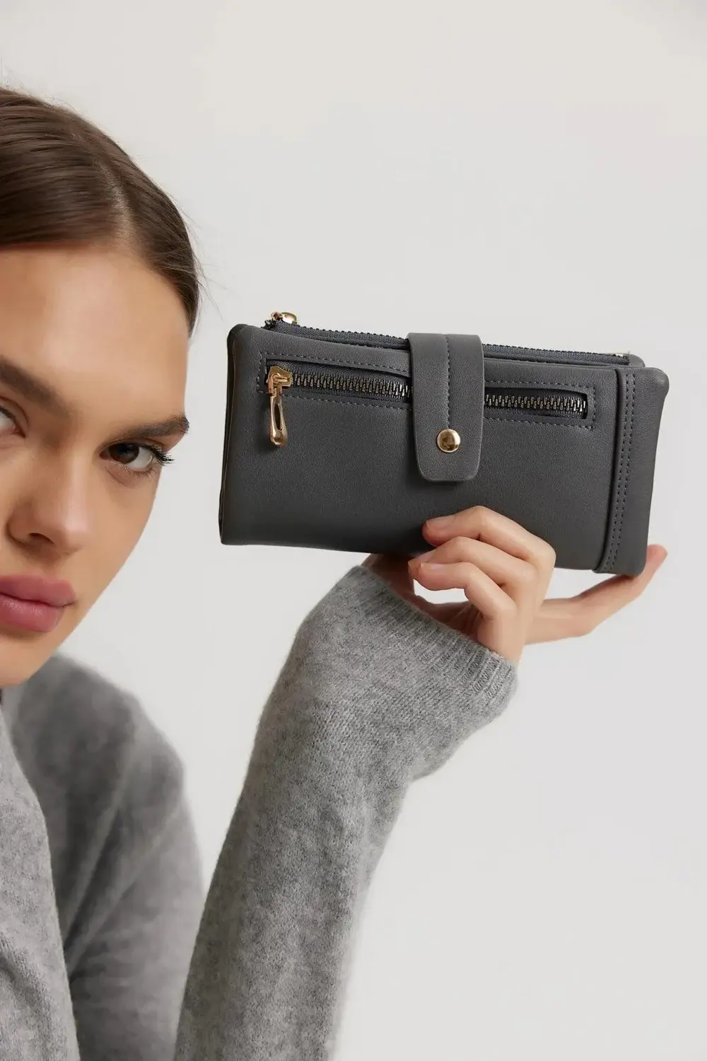 Klipsli Çok Gözlü Kadın Cüzdanı