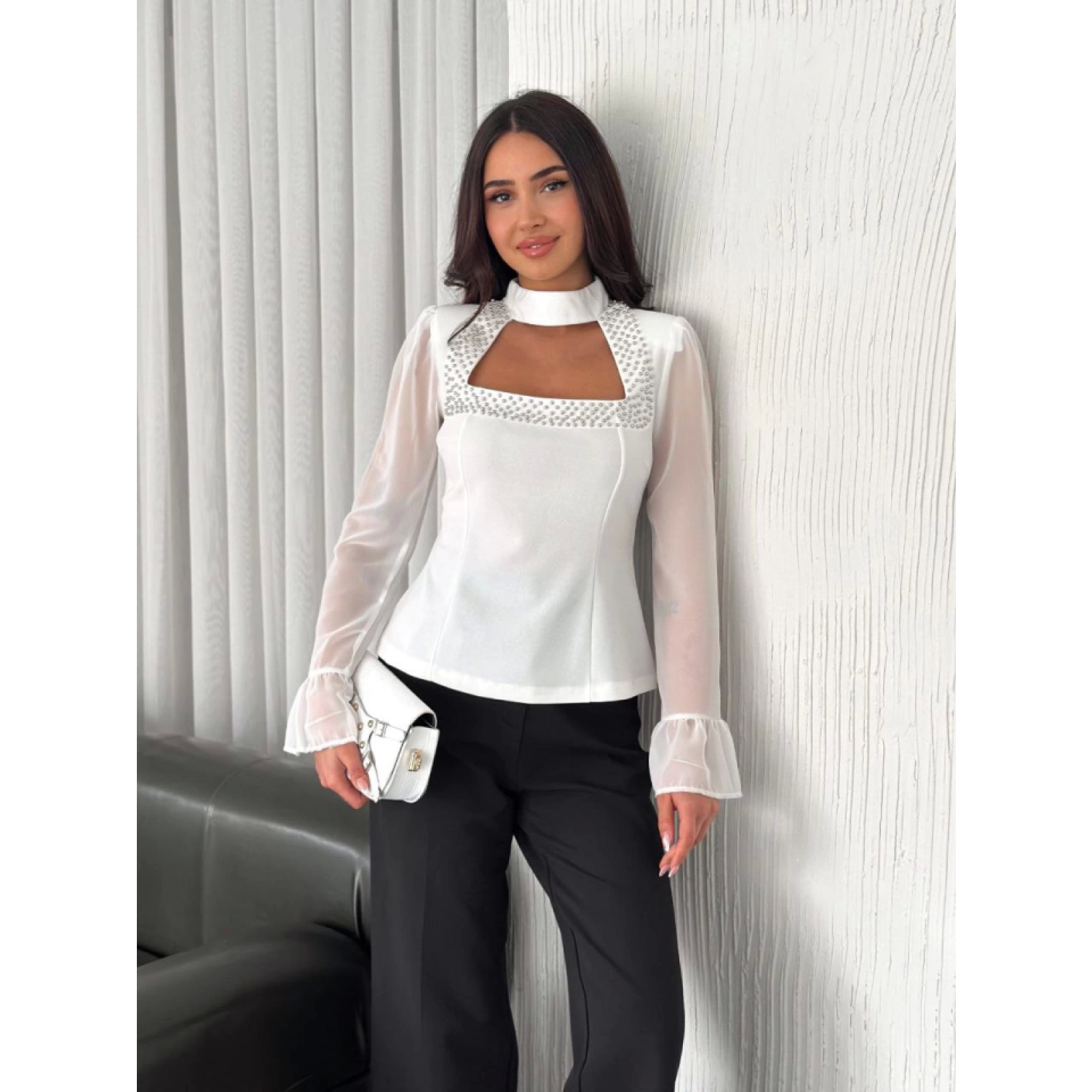 Kolları Şifon Göğüste İnci Lucky Life Kadın Boncuk Detaylı Bluz -