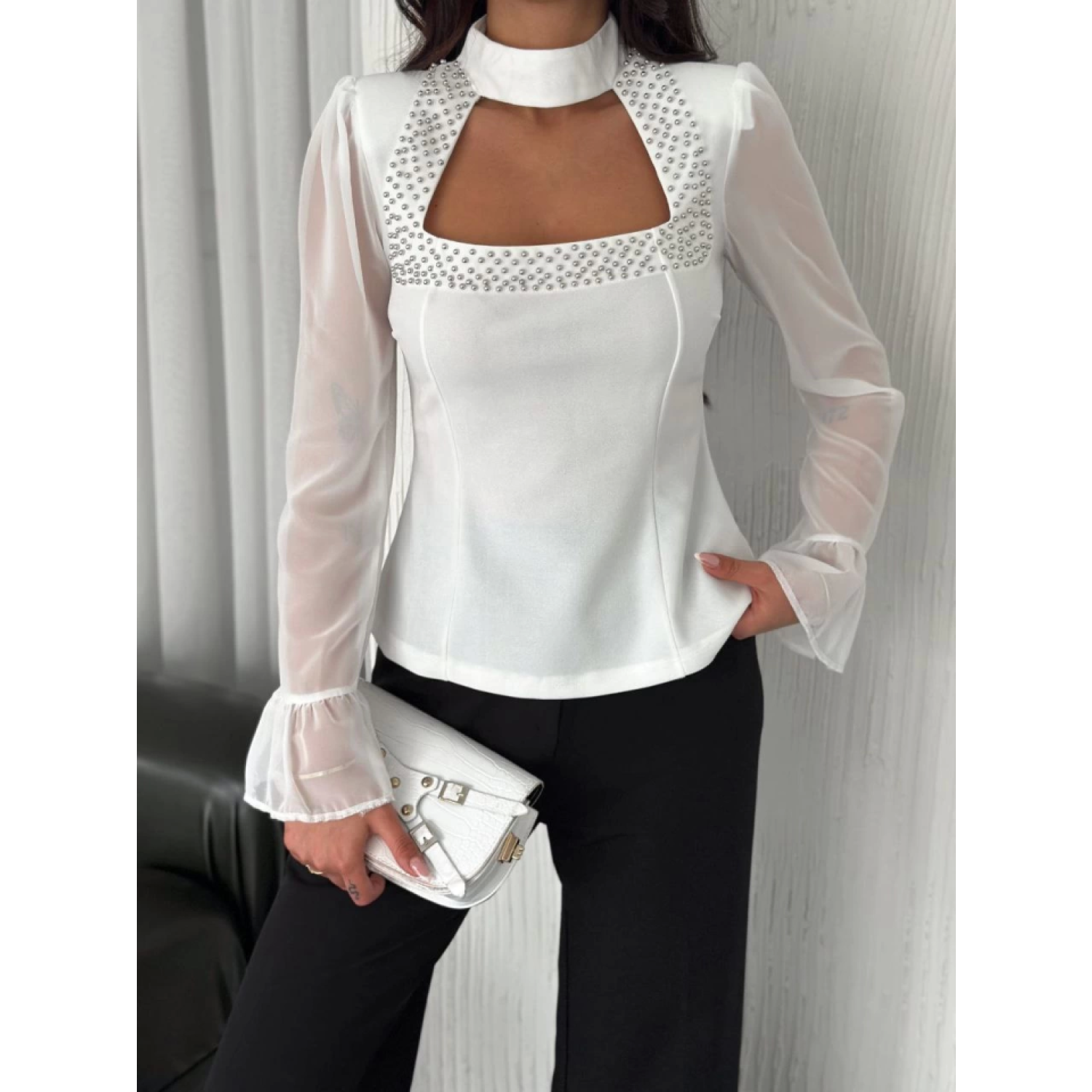 Kolları Şifon Göğüste İnci Lucky Life Kadın Boncuk Detaylı Bluz -