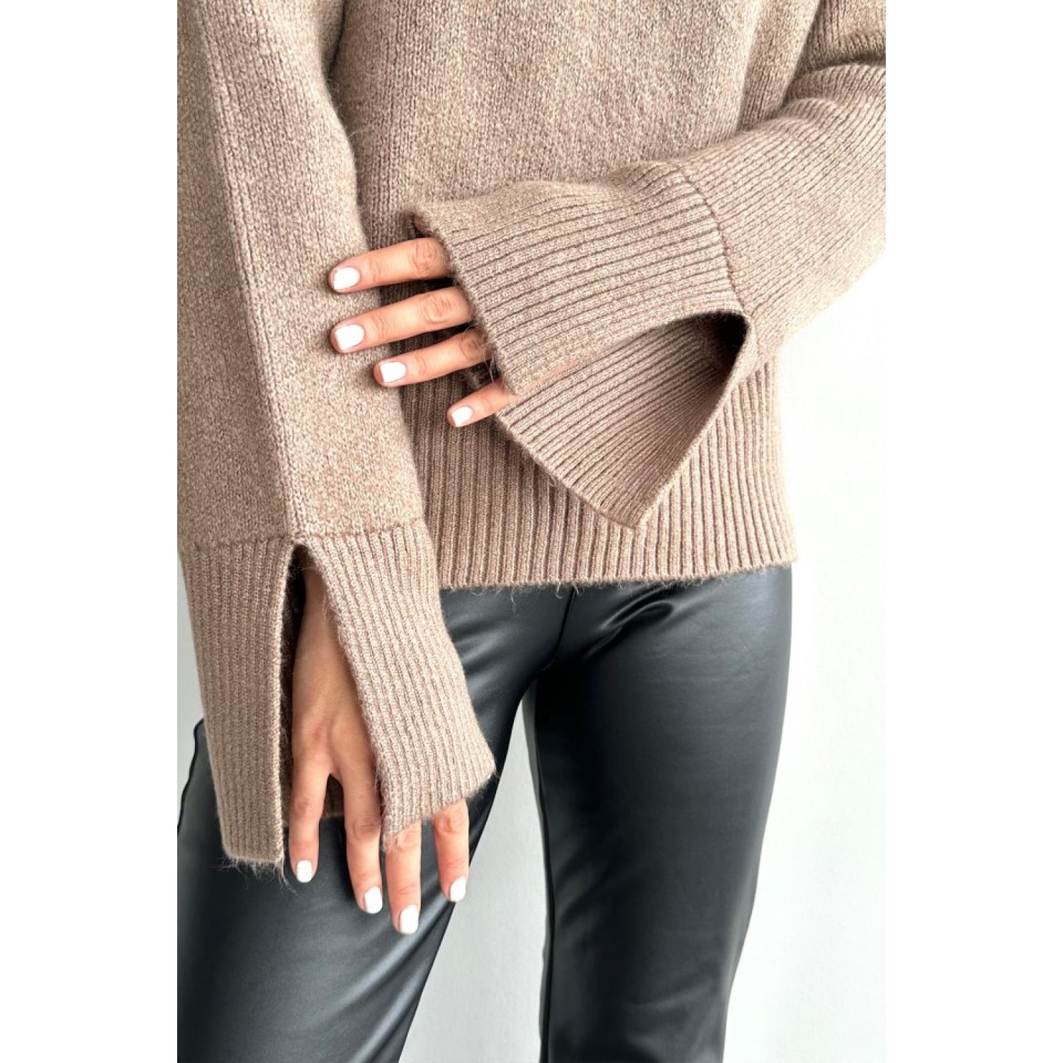 Kolları Yırtmaçlı Triko Kazak - Vizon