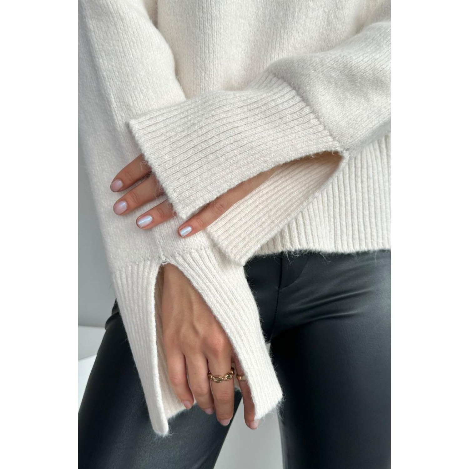 Kolları Yırtmaçlı Triko Kazak - Krem