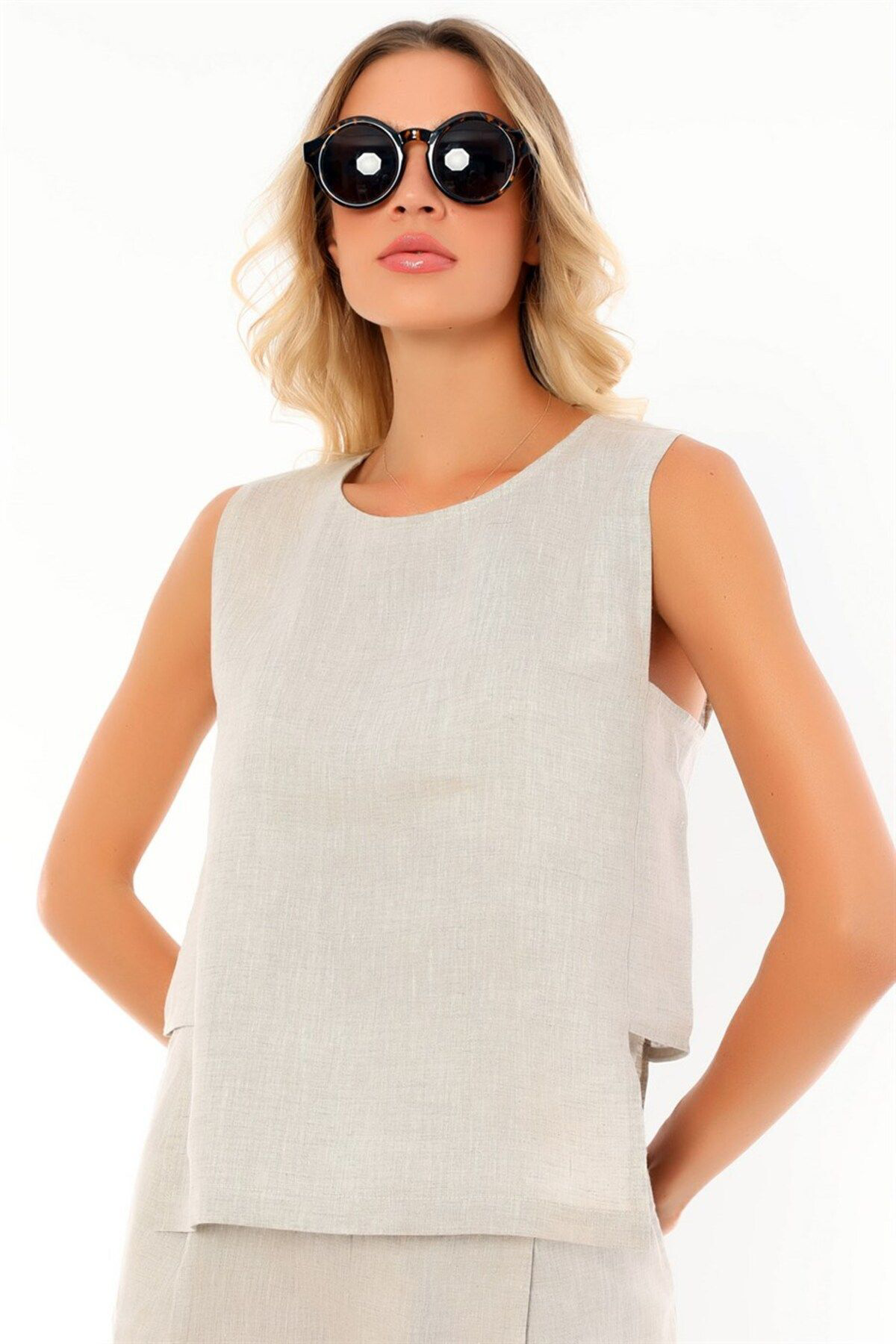 Kolsuz Yuvarlak Yaka Yandan Bantlı Düz Rahat Bluz