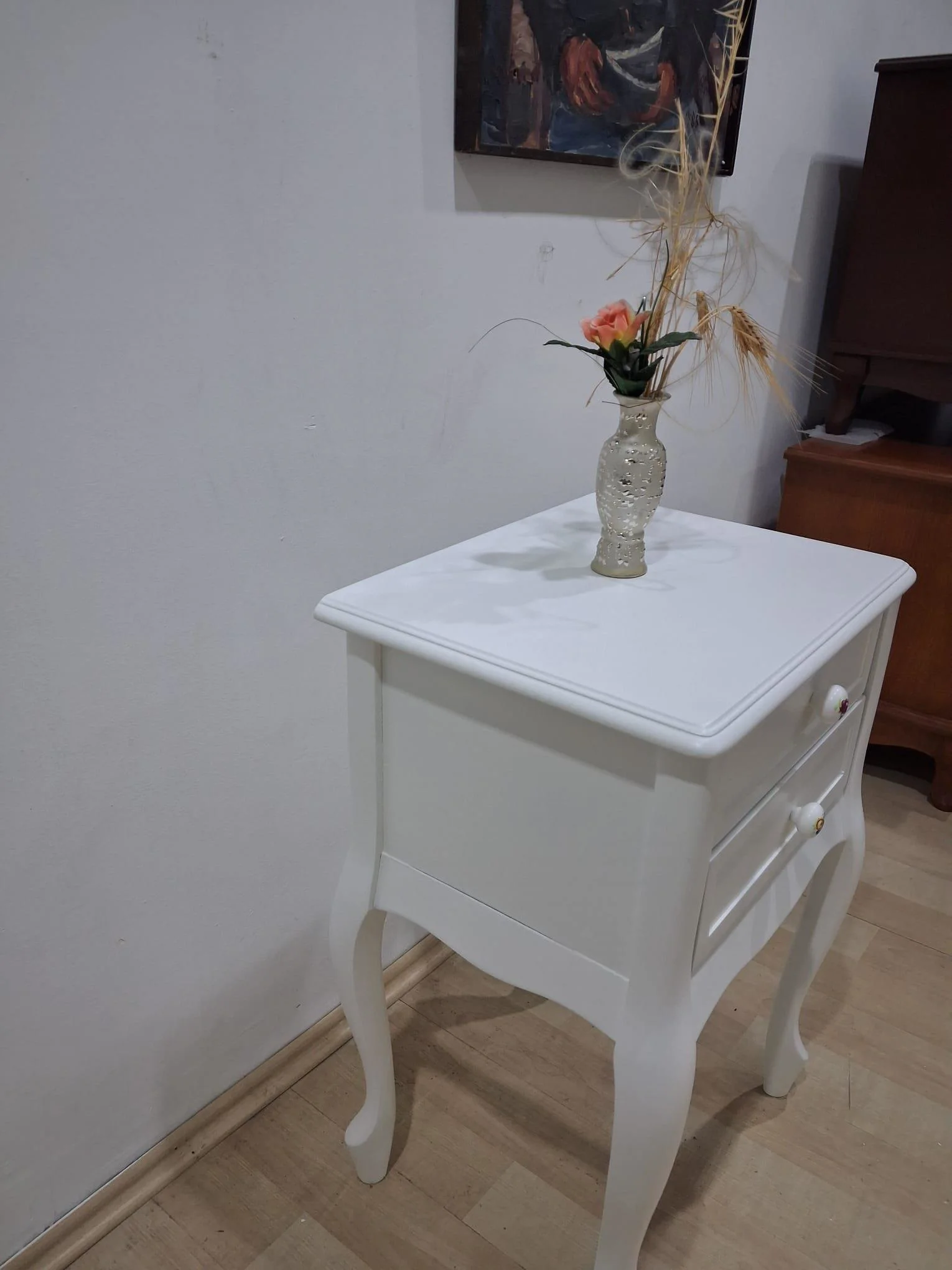 Komodin 13750 Klasik Model Kayın Aslan ayak Parlak BEYZ lake Pors