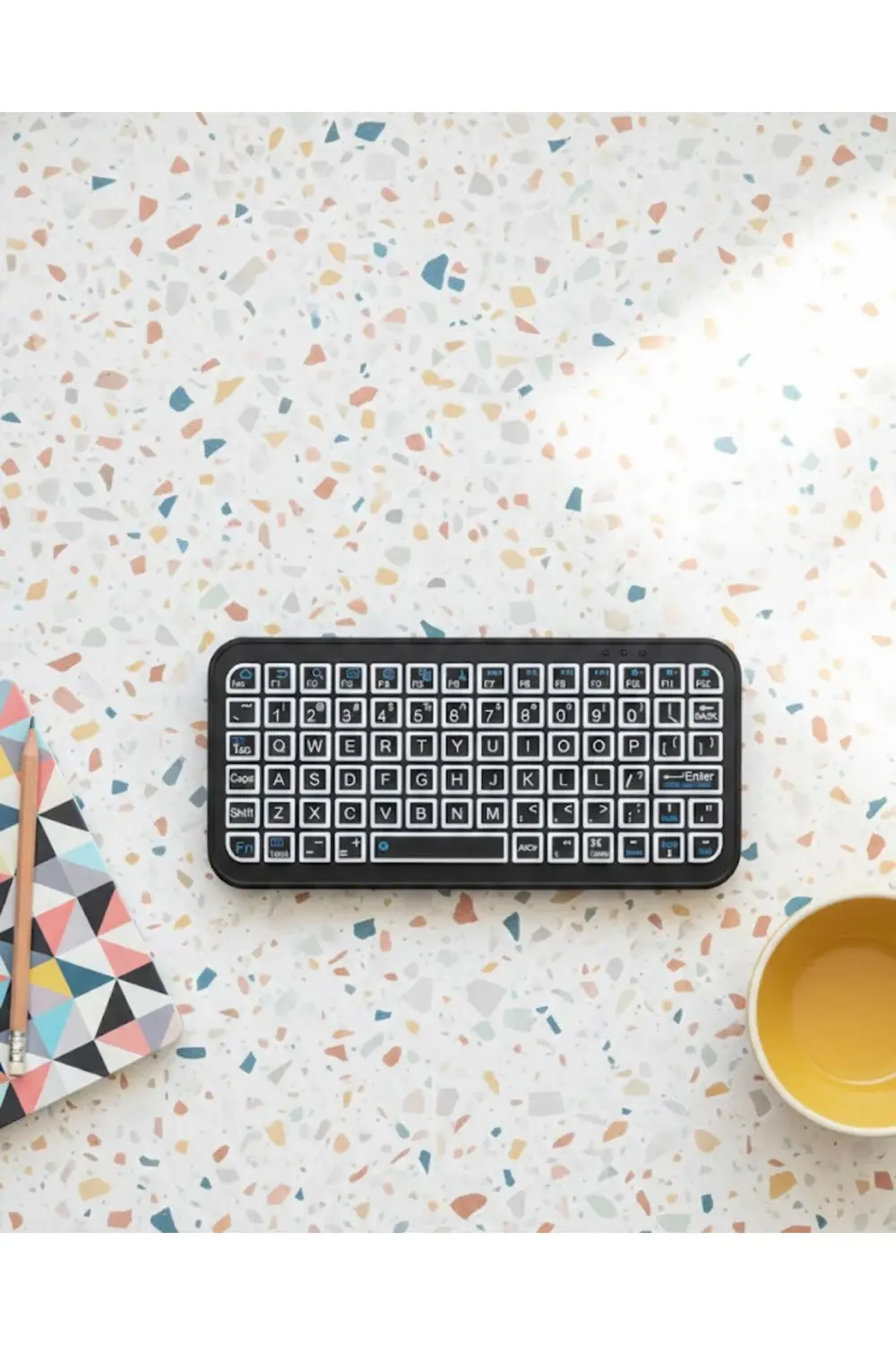 Kompakt Siyah RGB Işıklı Bluetooth Mini Klavye